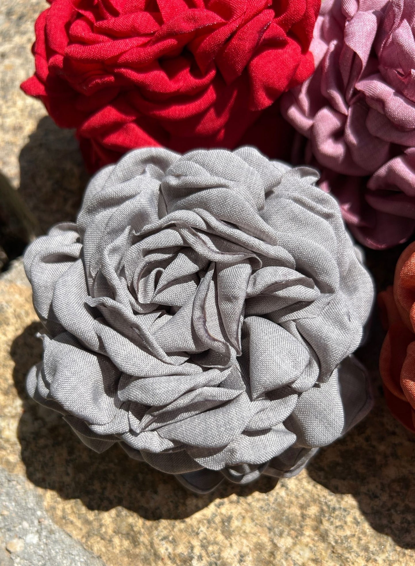 Flower hair clip (various colors)