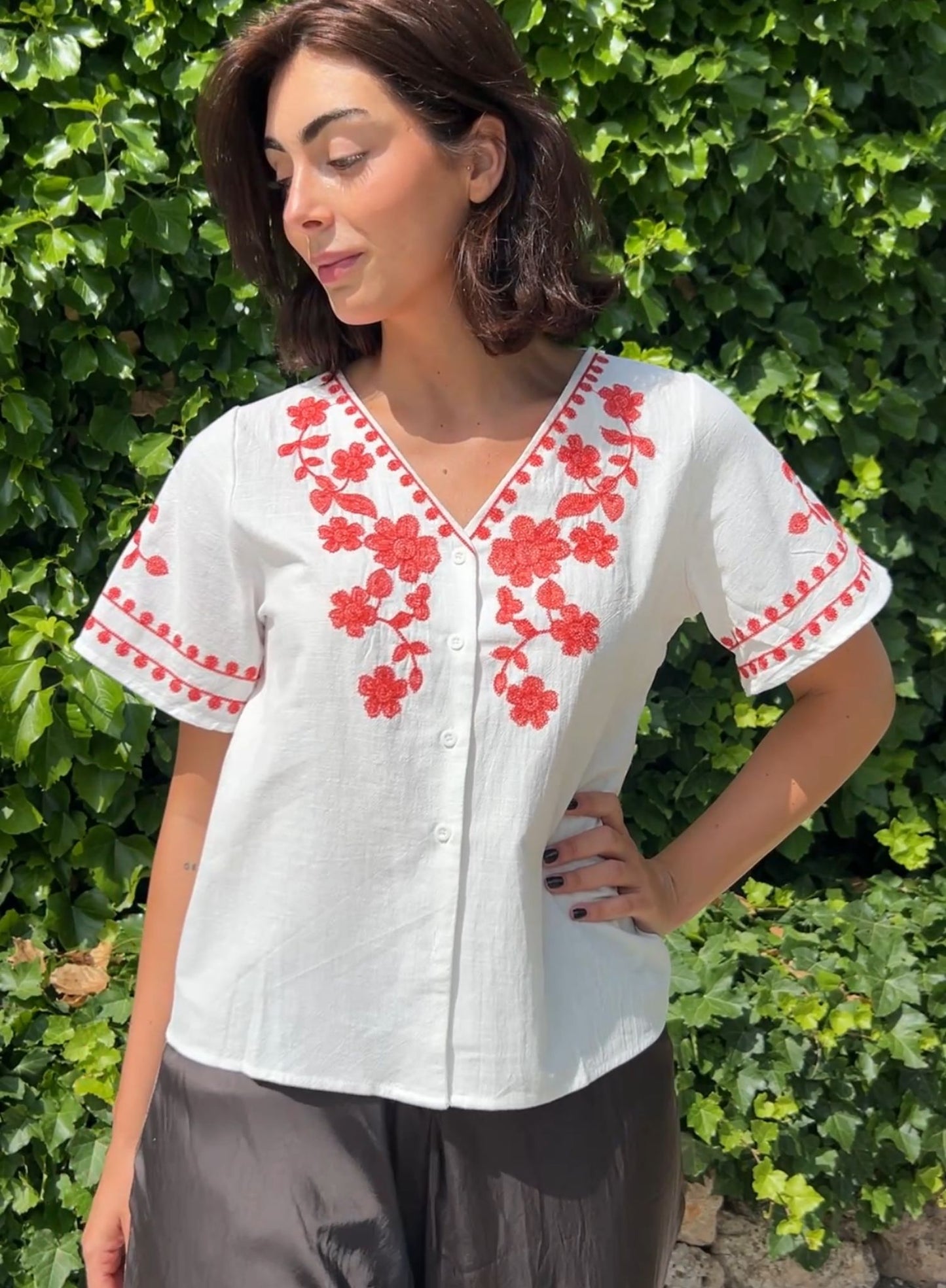 Blusa flores rojas