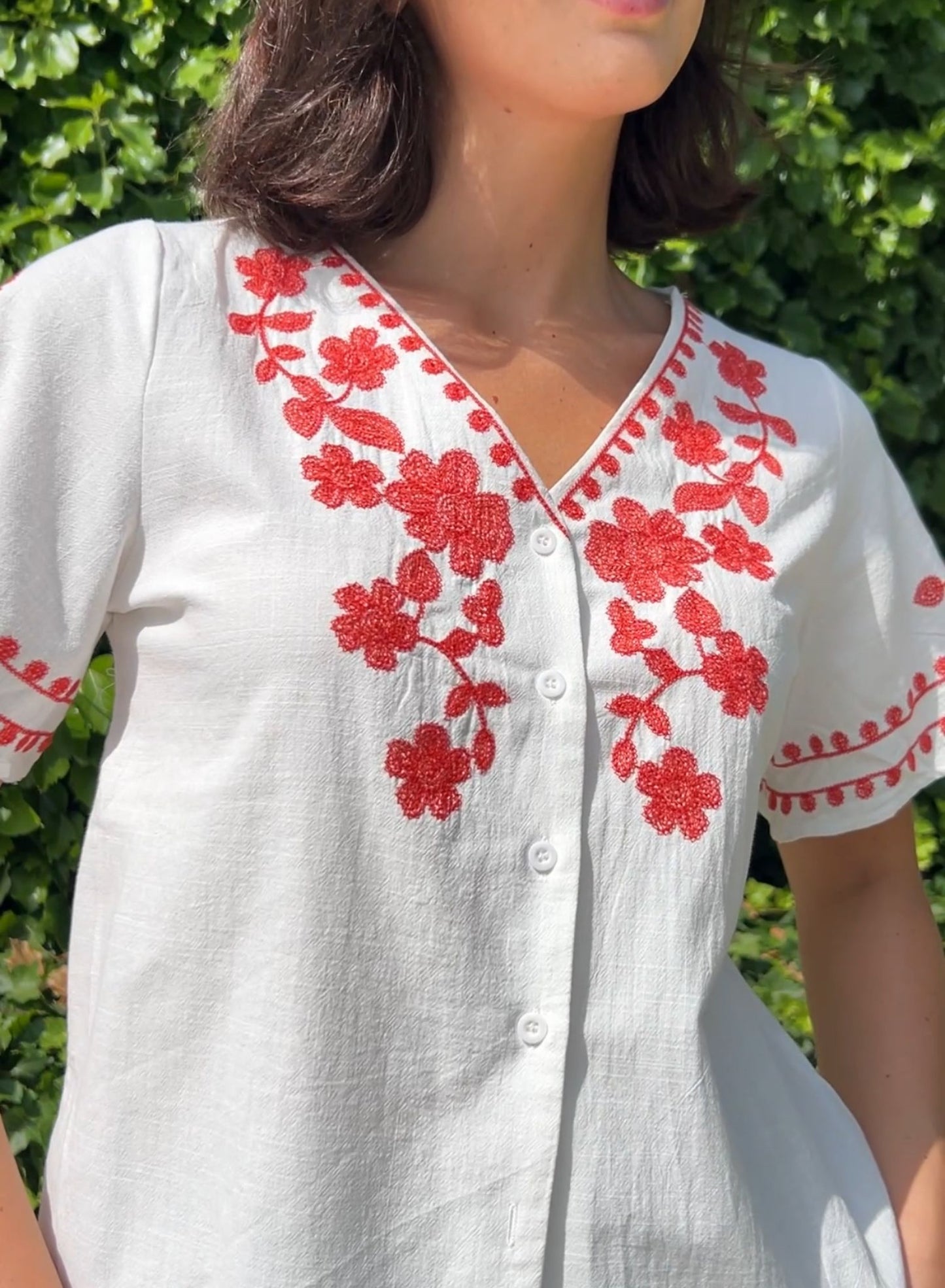Blusa flores rojas