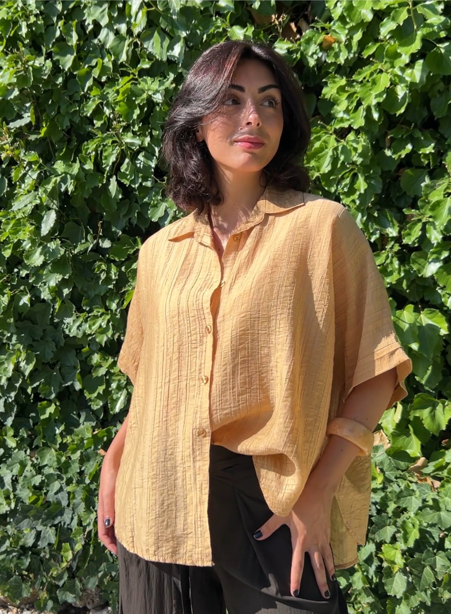 Camisa fluida mostaza