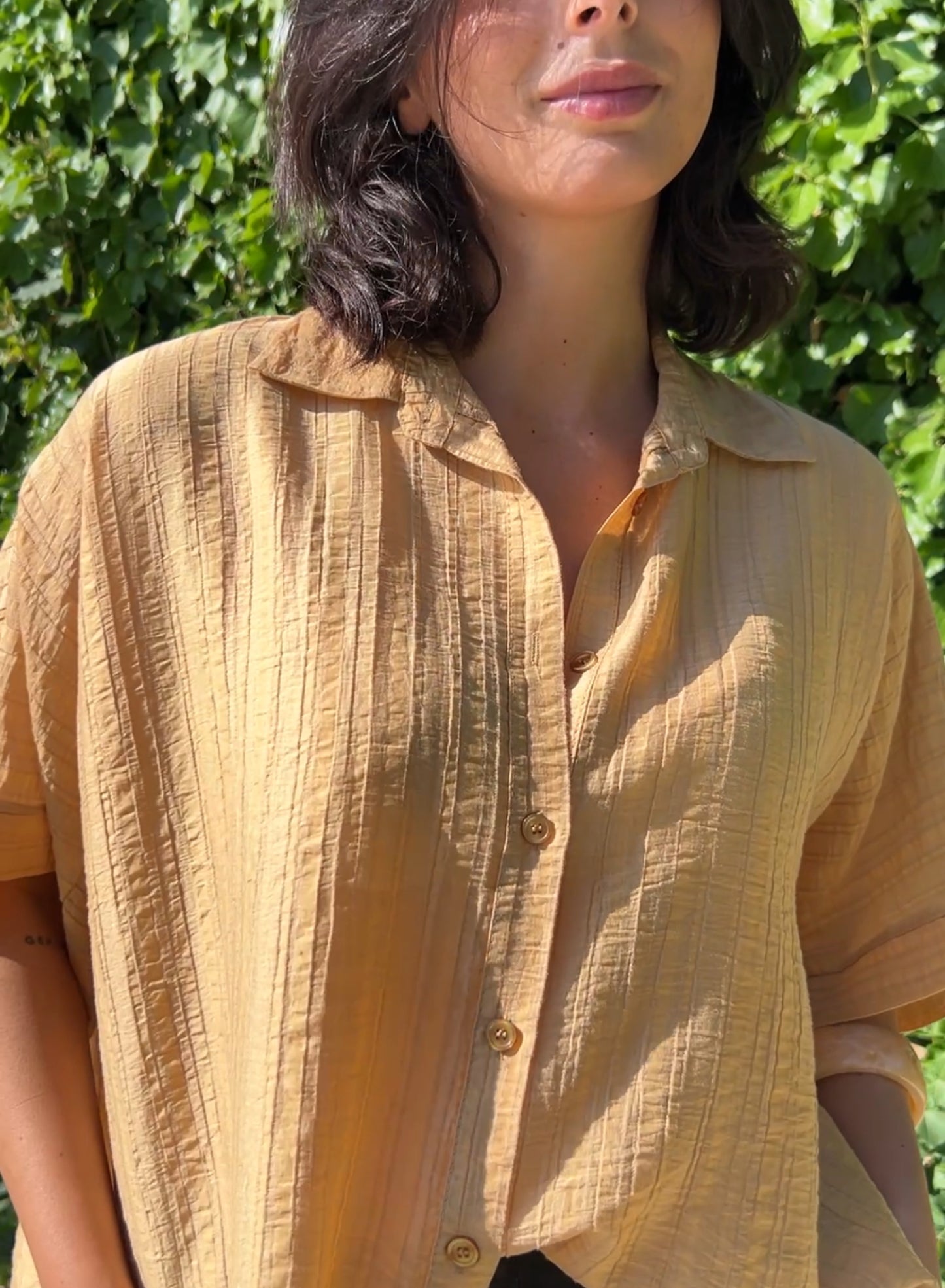 Camisa fluida mostaza