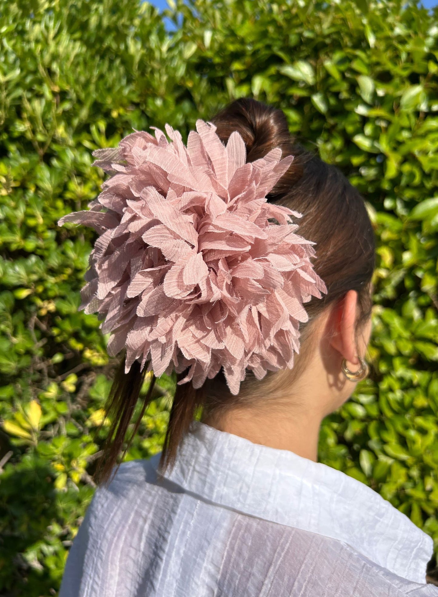 Pinza flor pelo (varios colores)