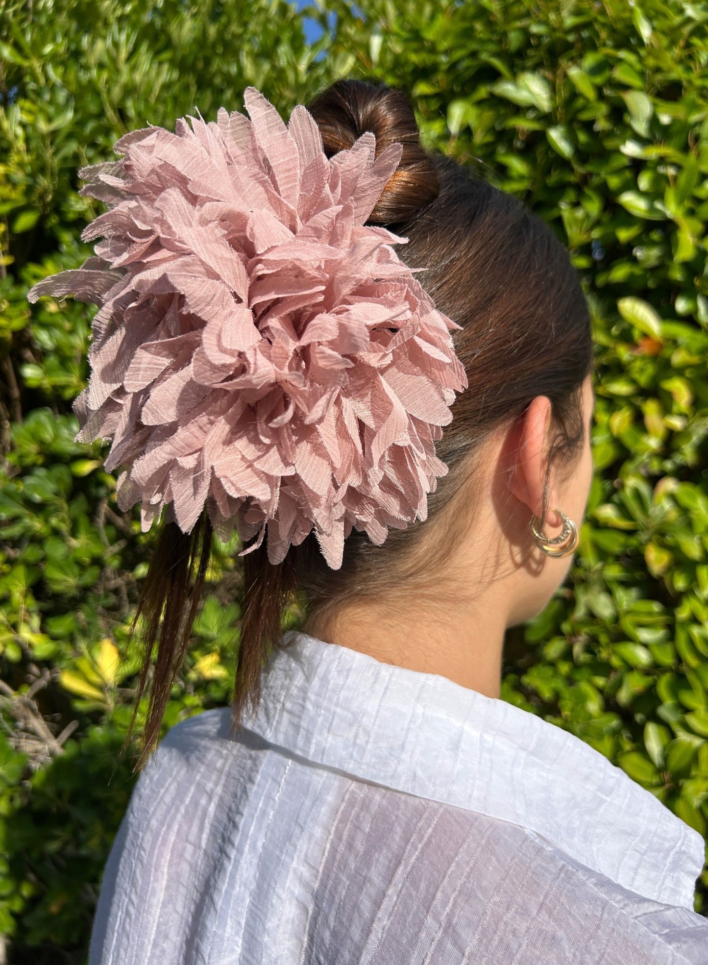 Pinza flor pelo (varios colores)