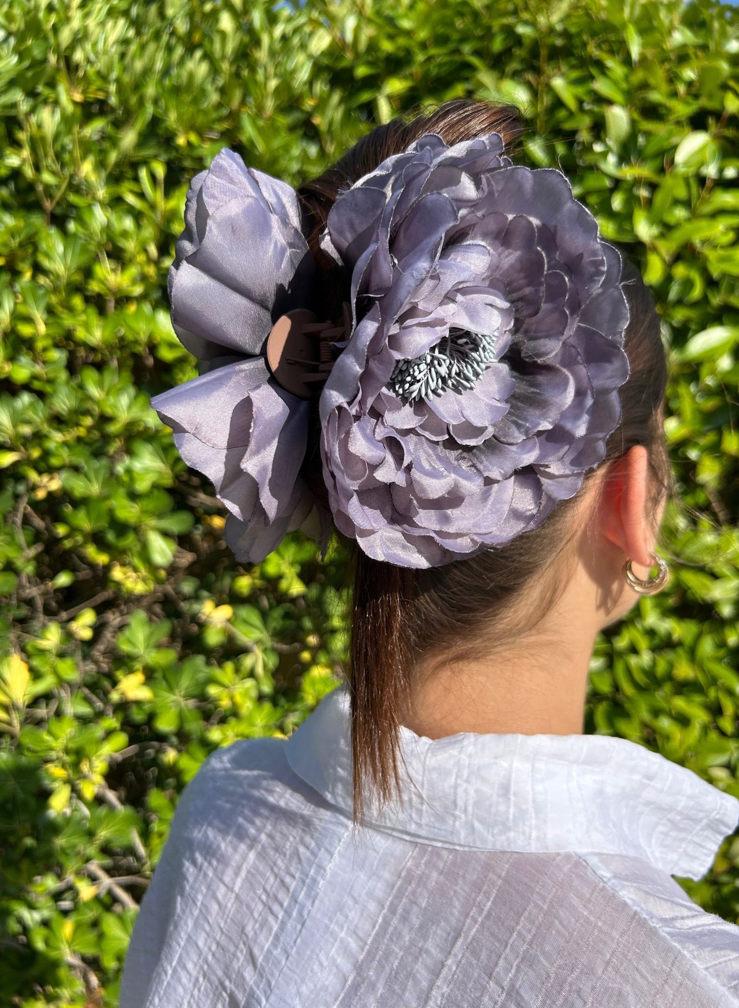 Pinza con flor (varios colores)