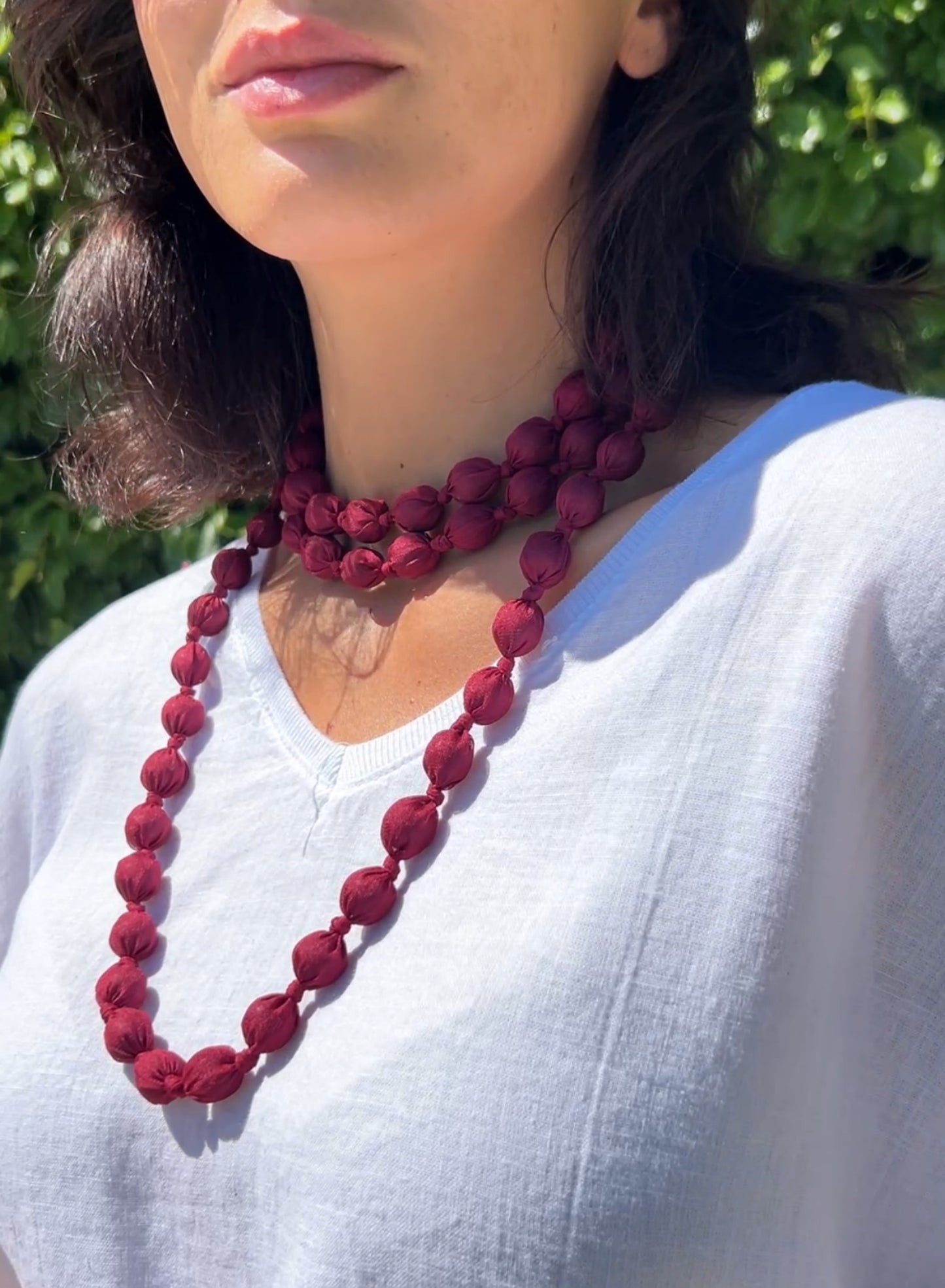 Collar seda granate