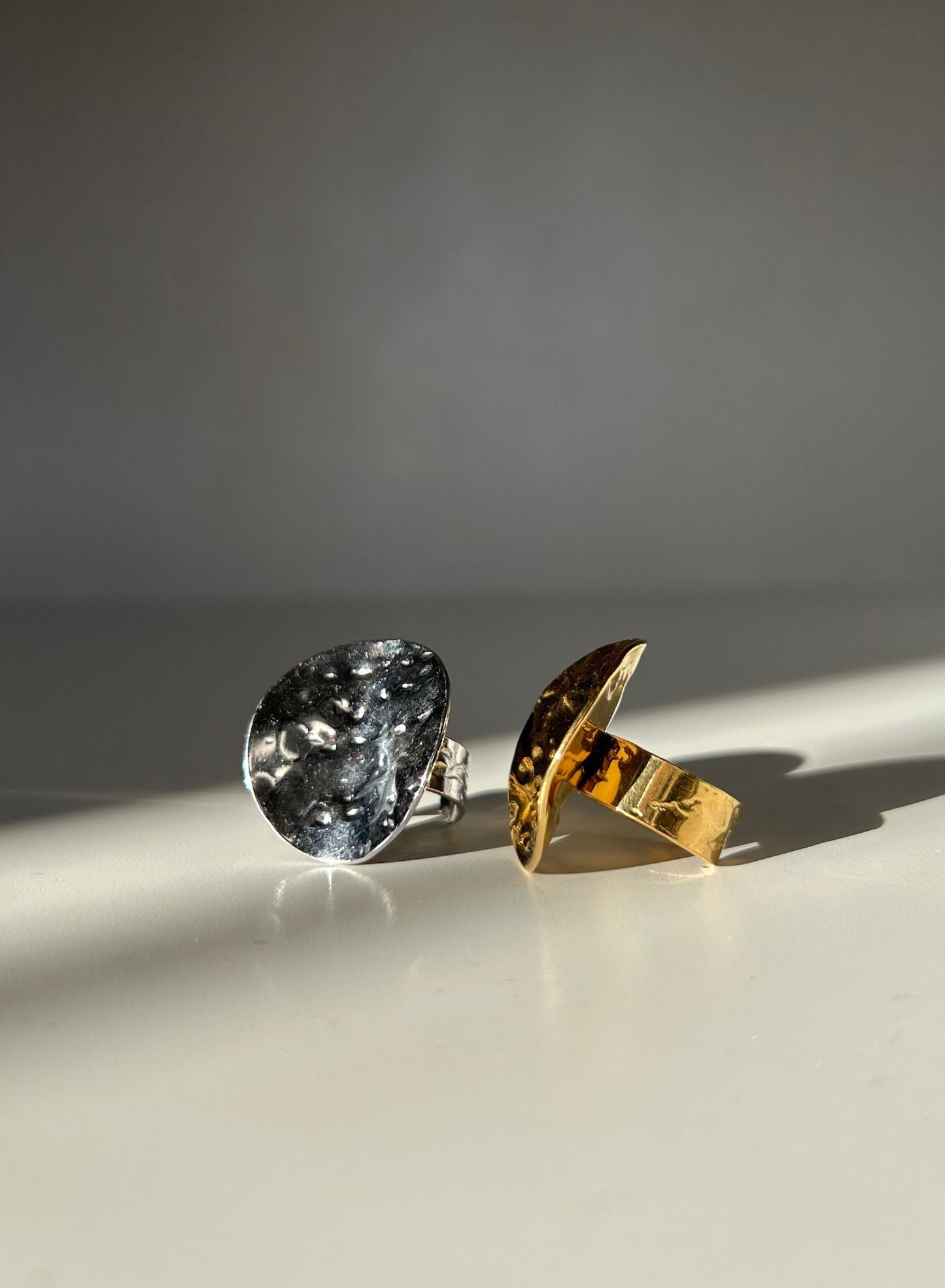 Signet ring
