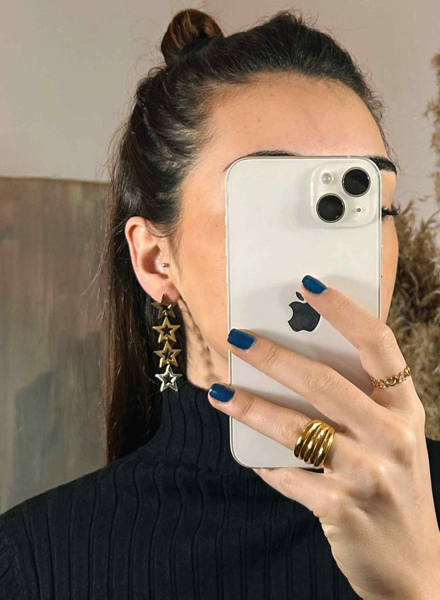 Gold star earrings