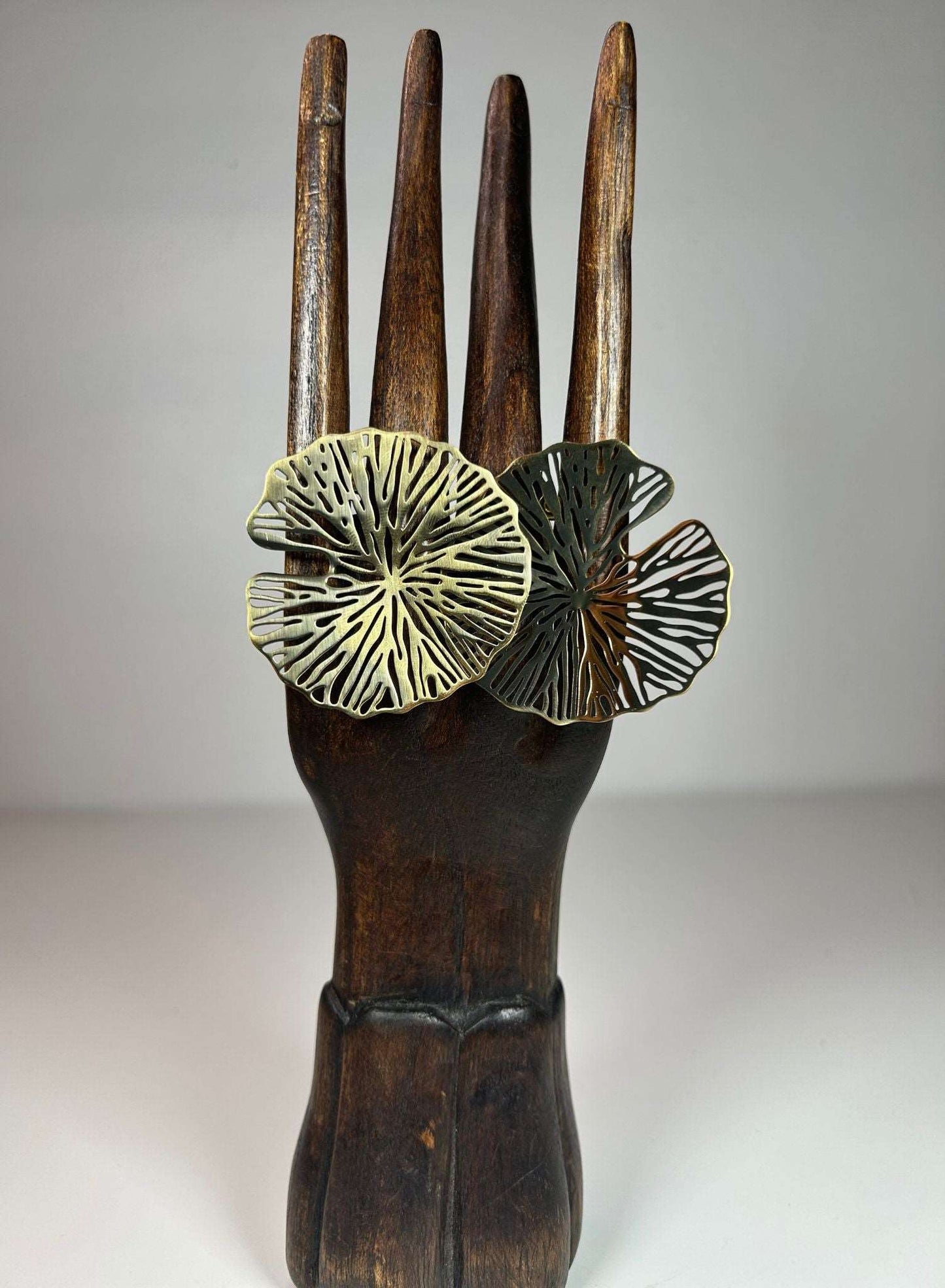 Pendientes Grandes Flor Dorada