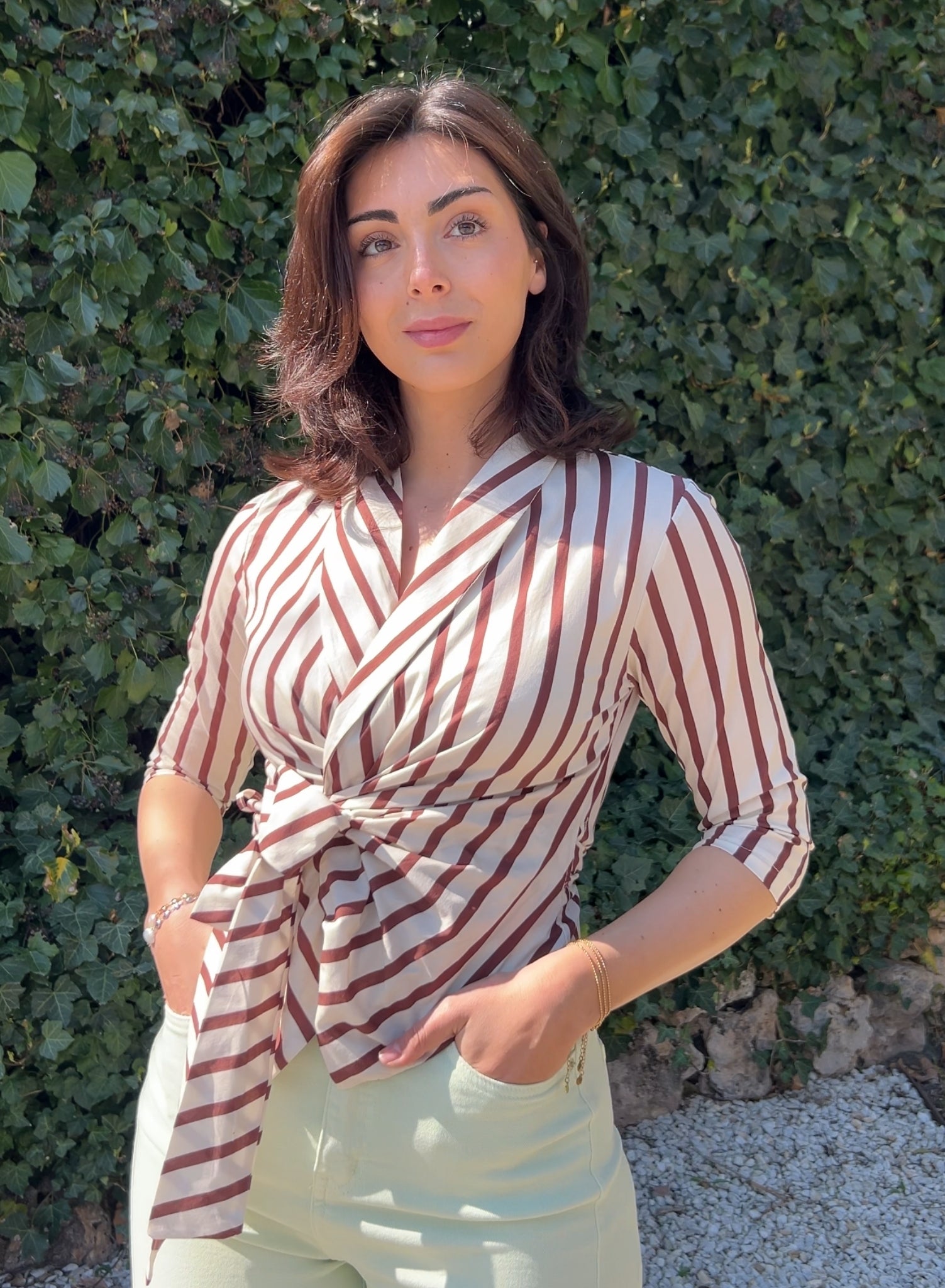 Camisa cruzada marrón