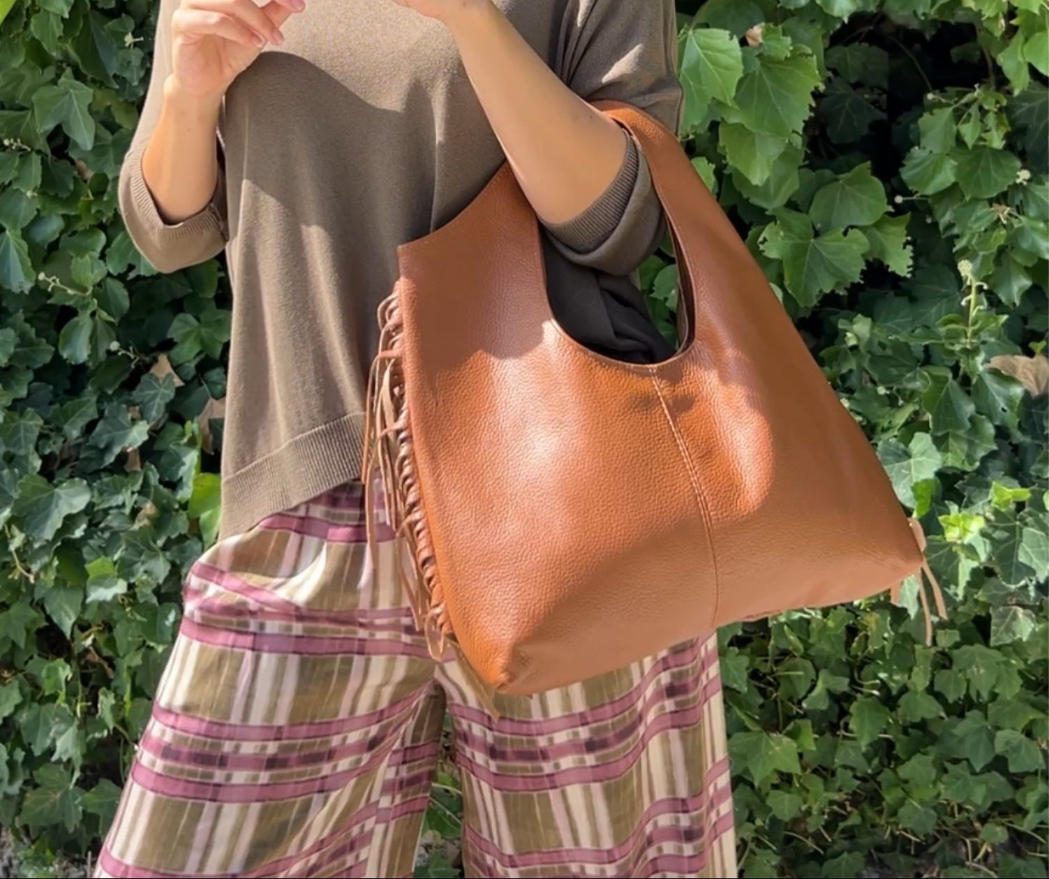 Bolso flecos camel