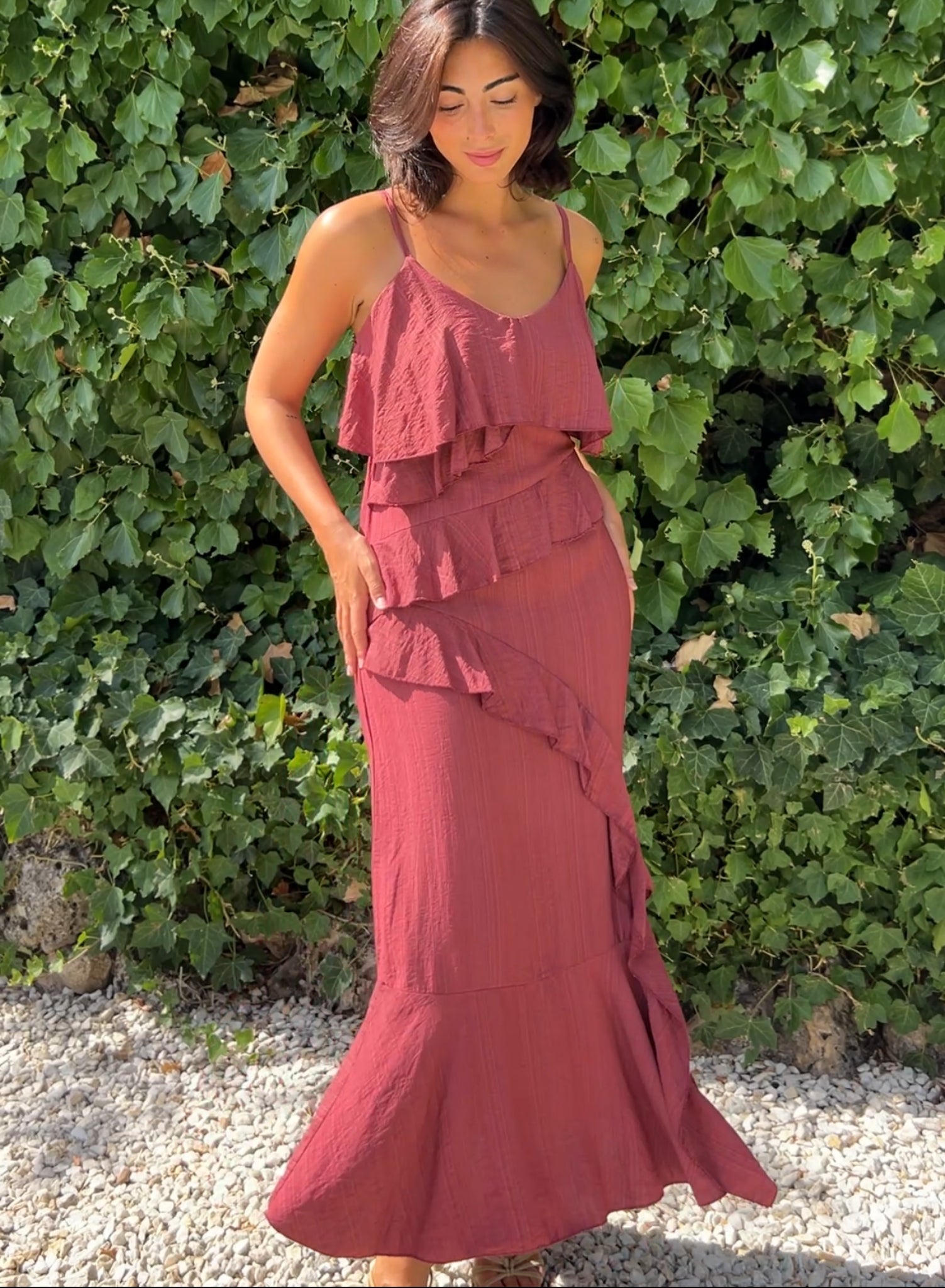 Vestido volantes fresa