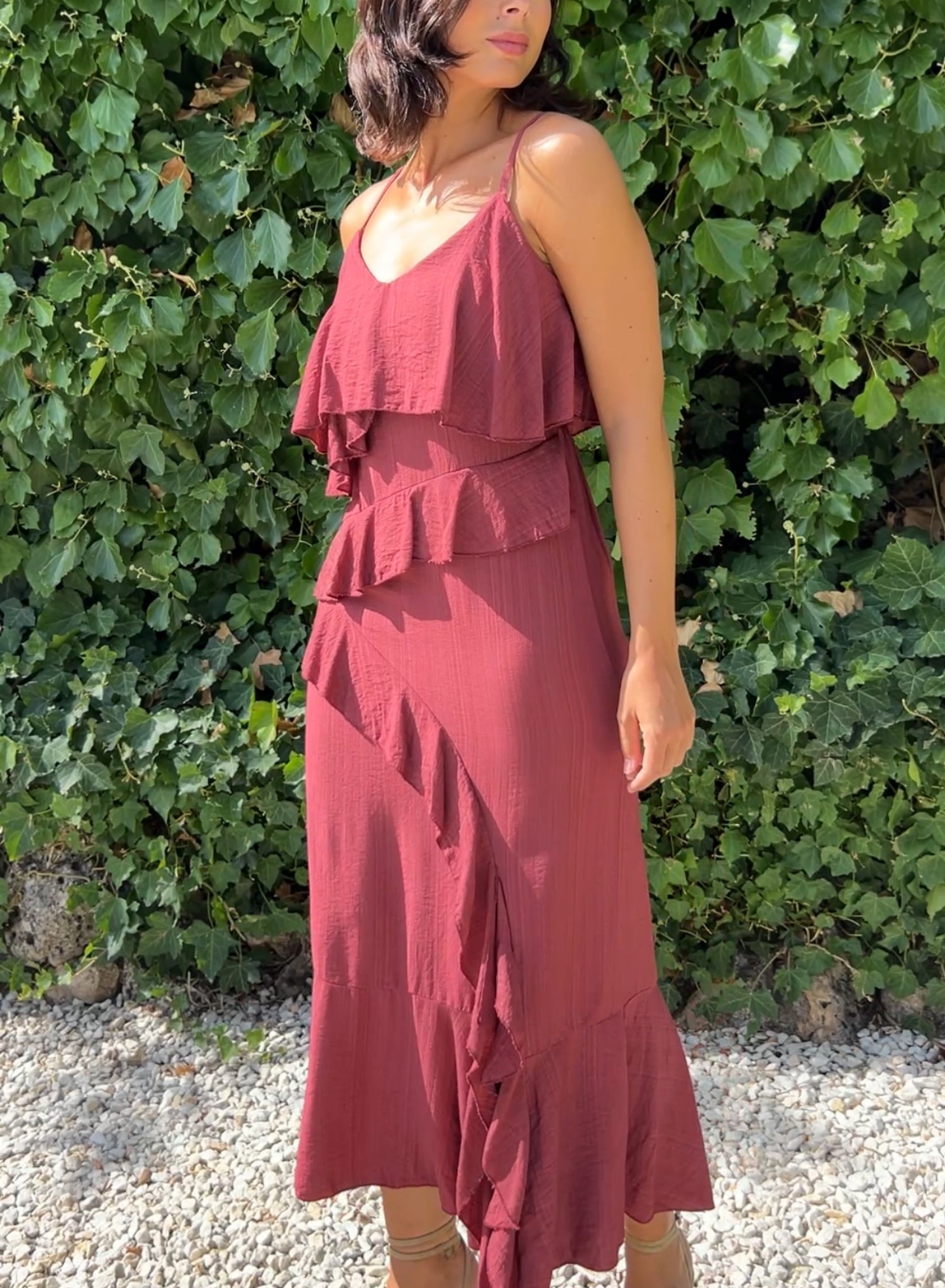 Vestido volantes fresa