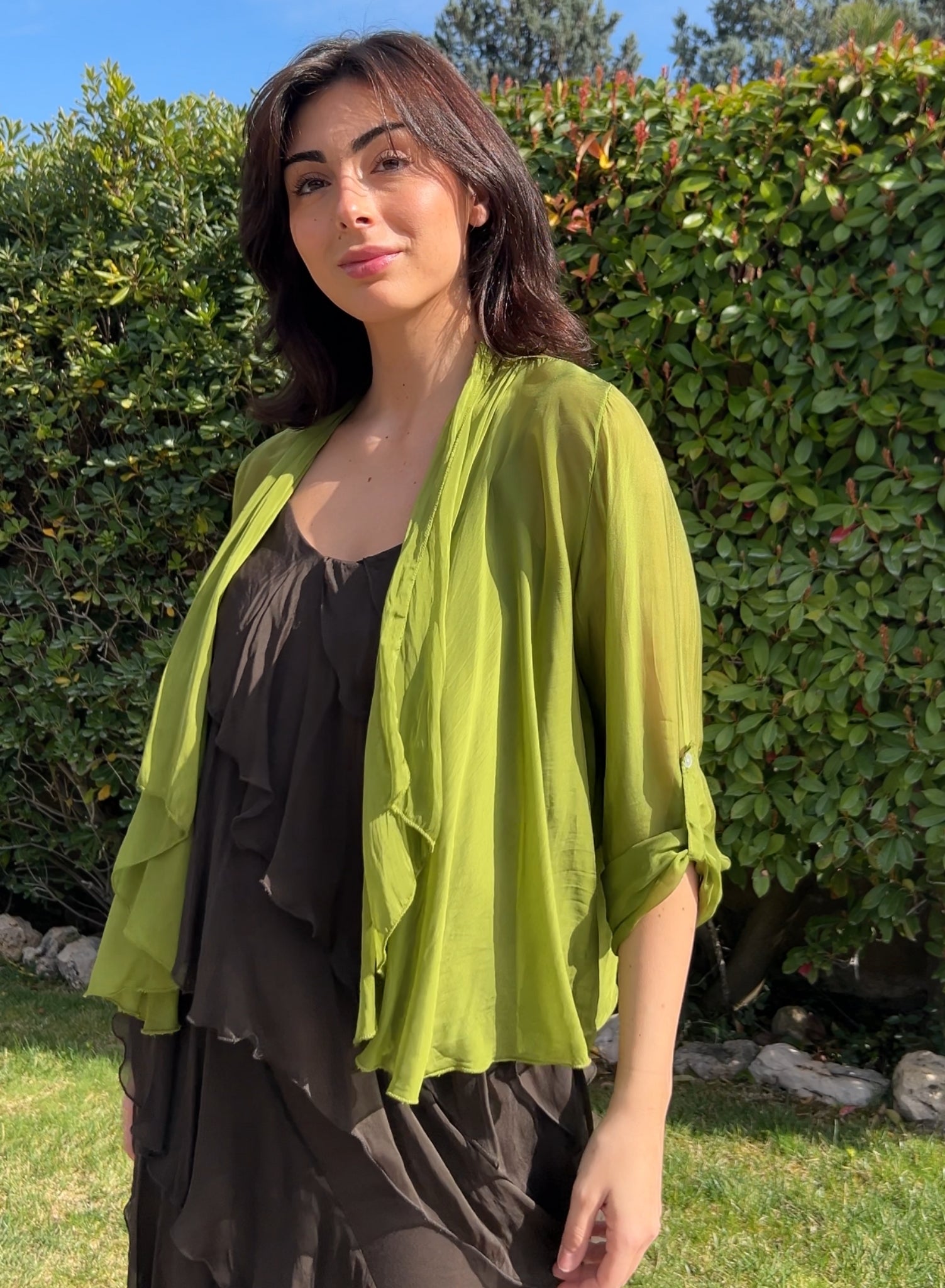 Levita seda corta pistacho