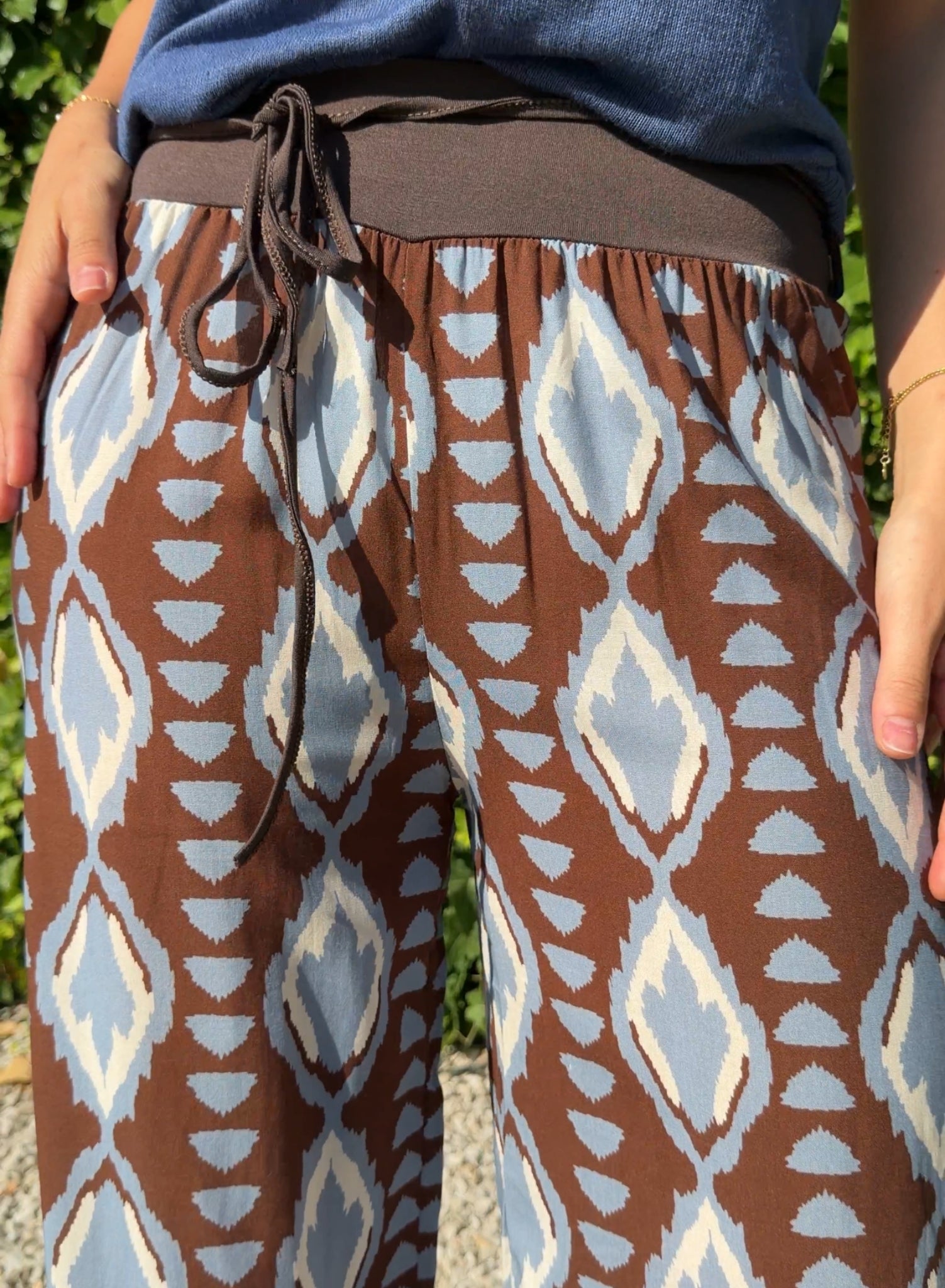 Pantalón fluido choco