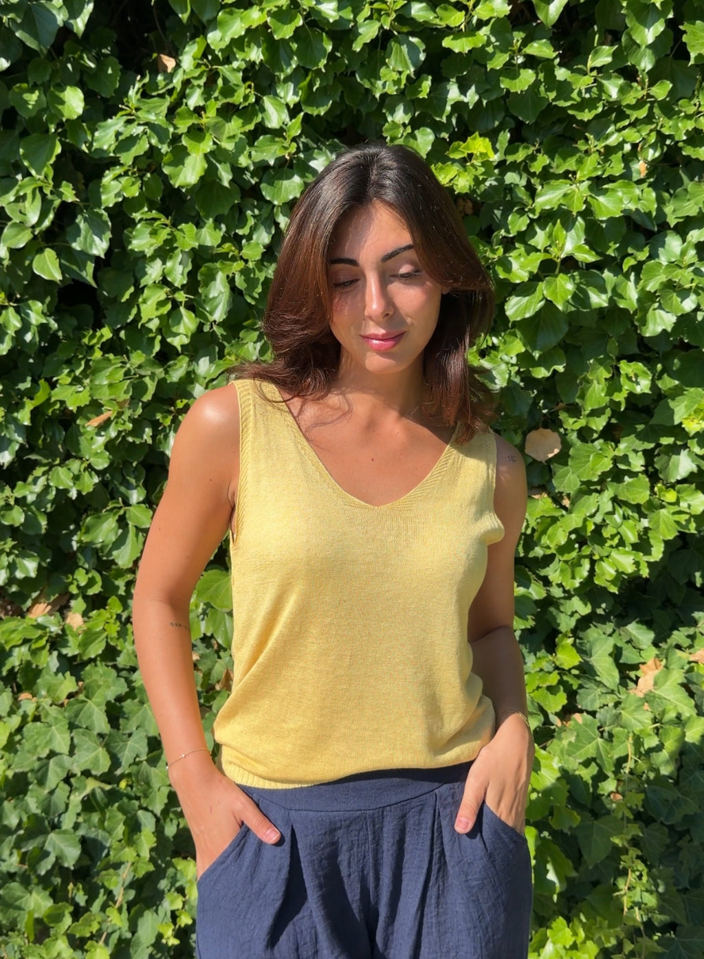 Top lino amarillo