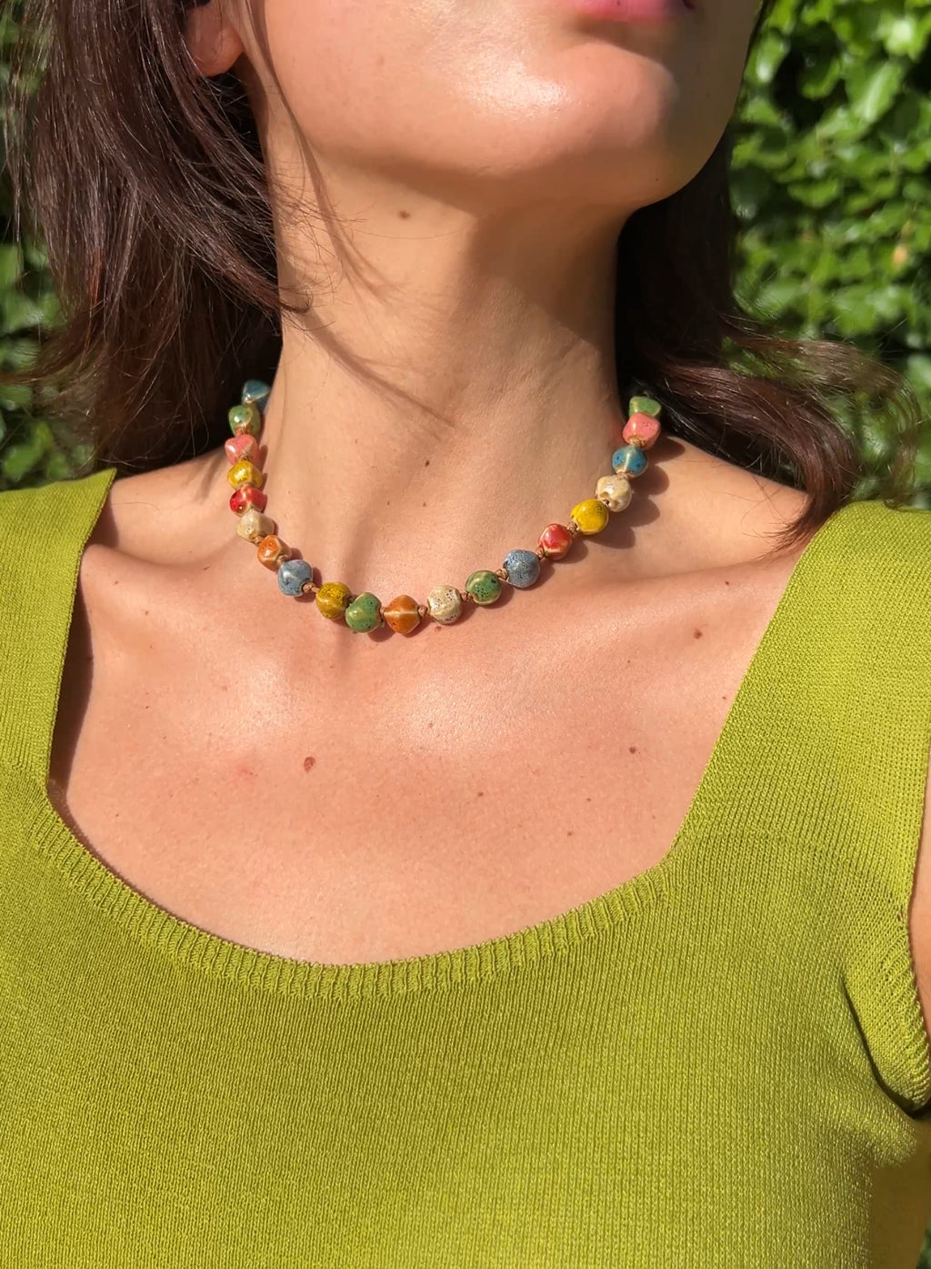 Collar bolitas cerámica