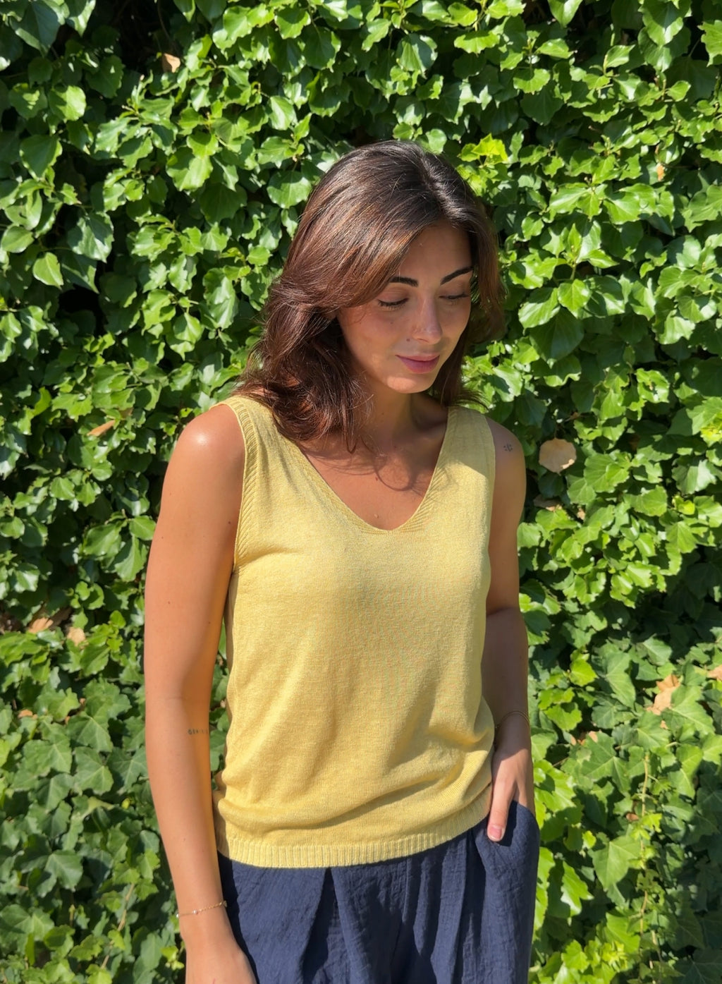 Top lino amarillo
