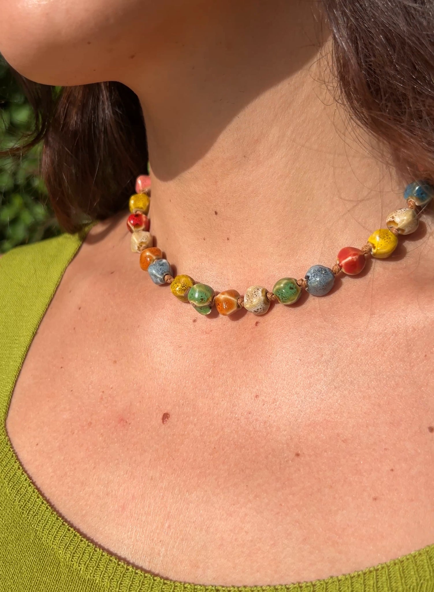 Collar bolitas cerámica