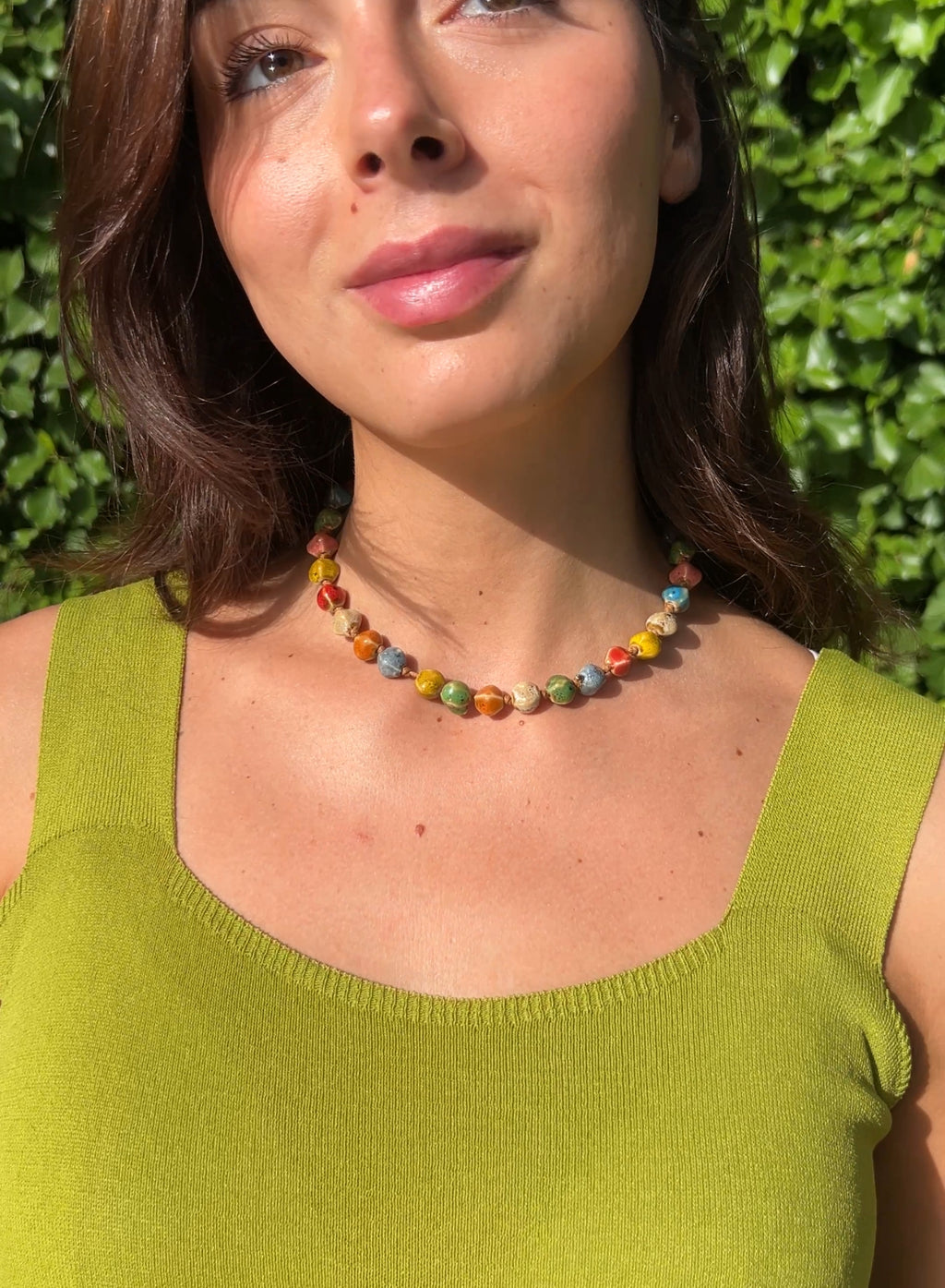 Collar bolitas cerámica