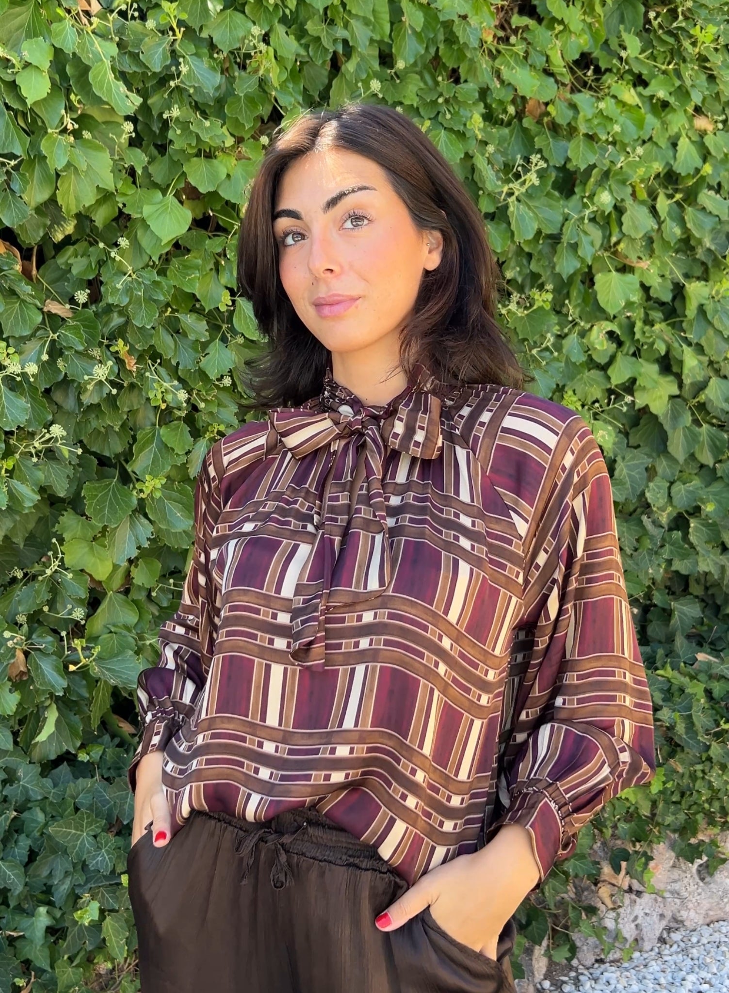 Blusa raso burdeos