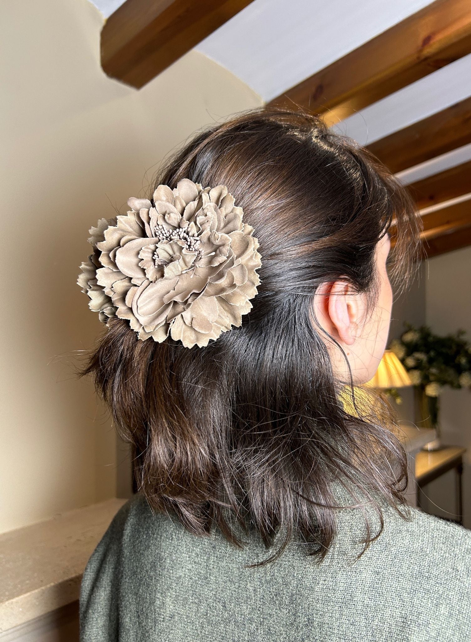 Pinza flor pelo (varios colores)