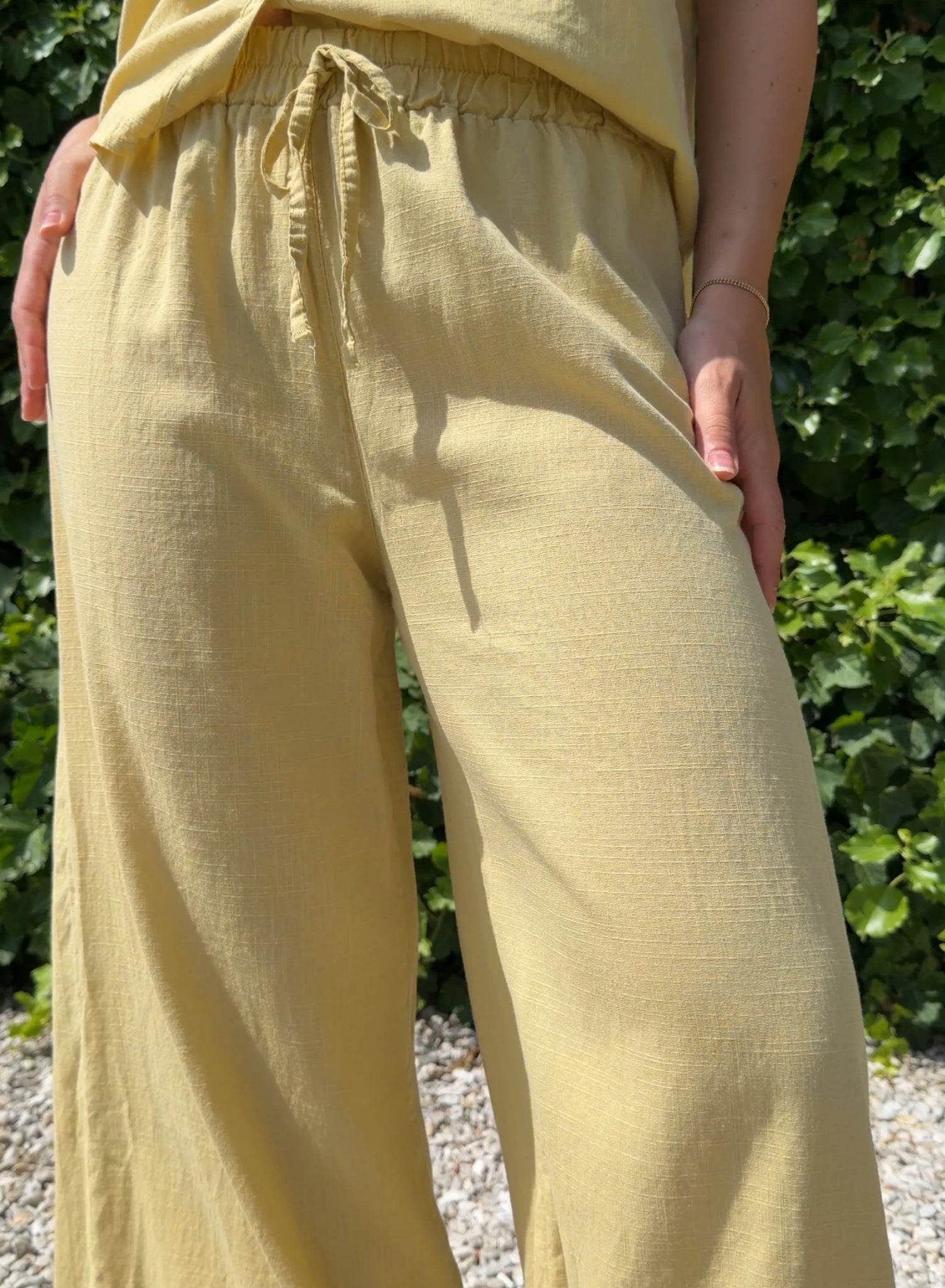 Pantalón cloti amarillo