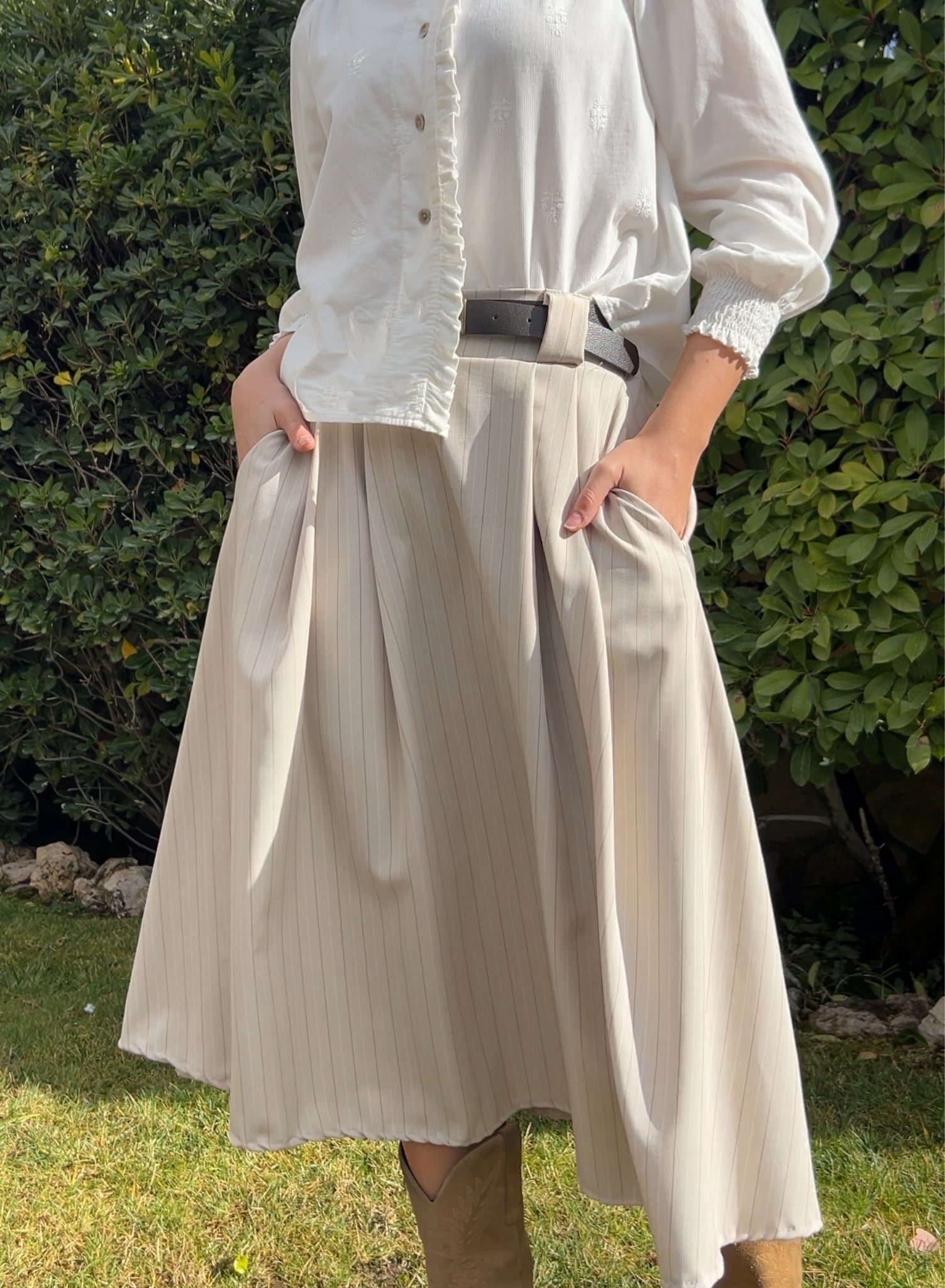 Falda rayas beige