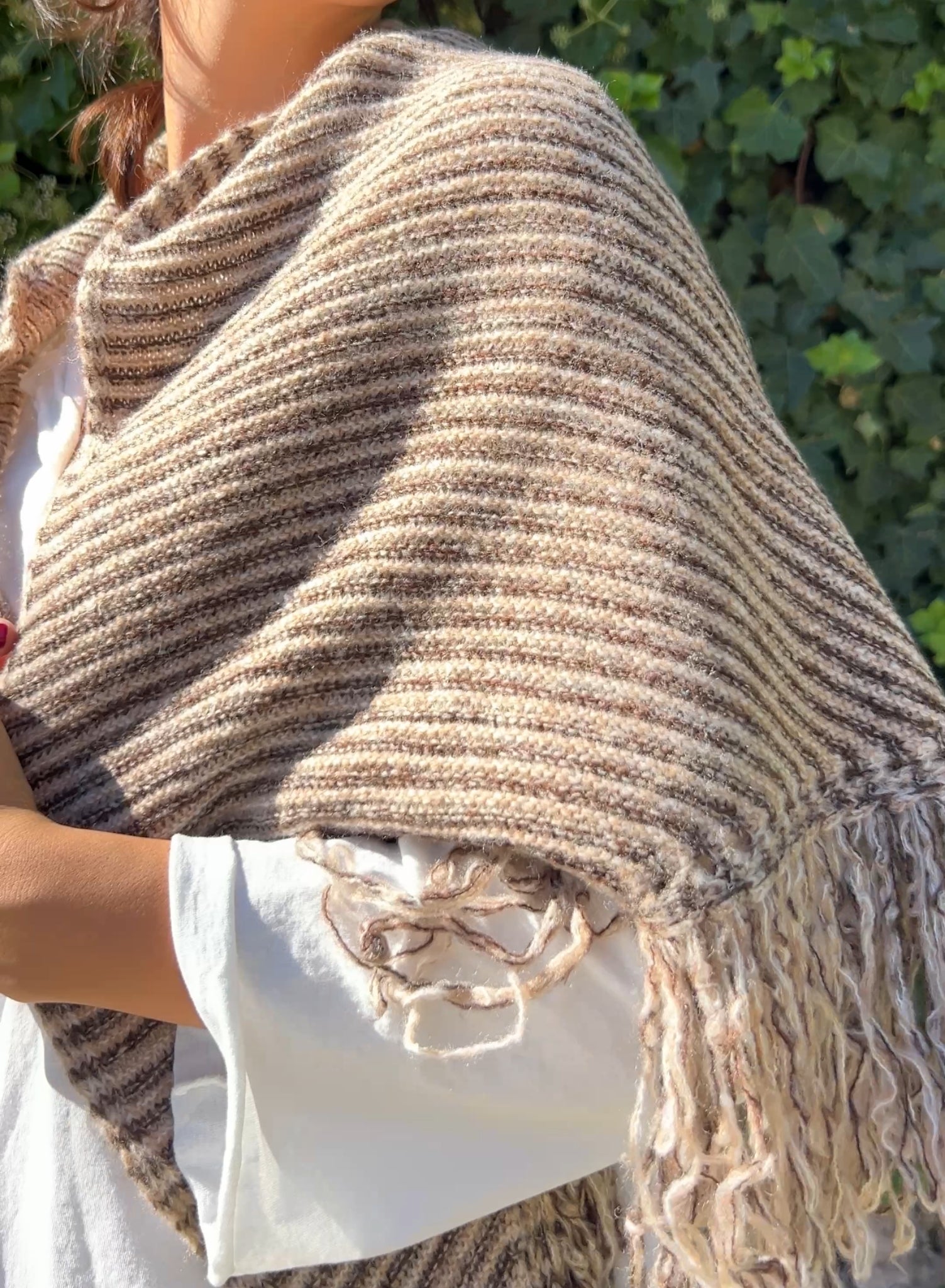 Capa flecos beige