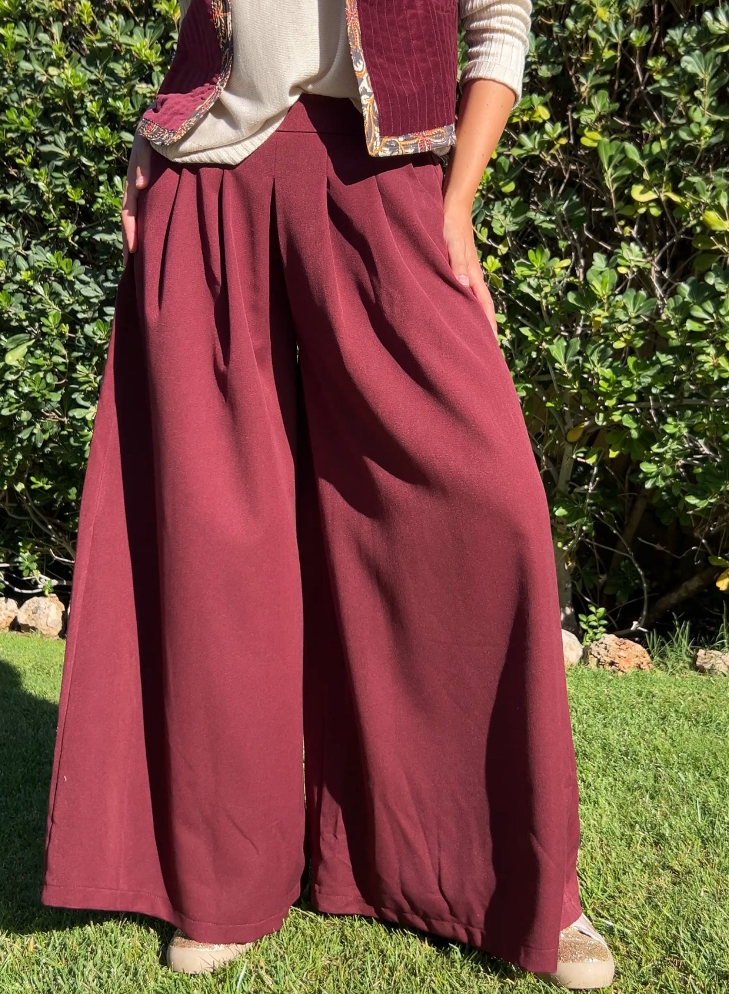 Pantalón traje granate