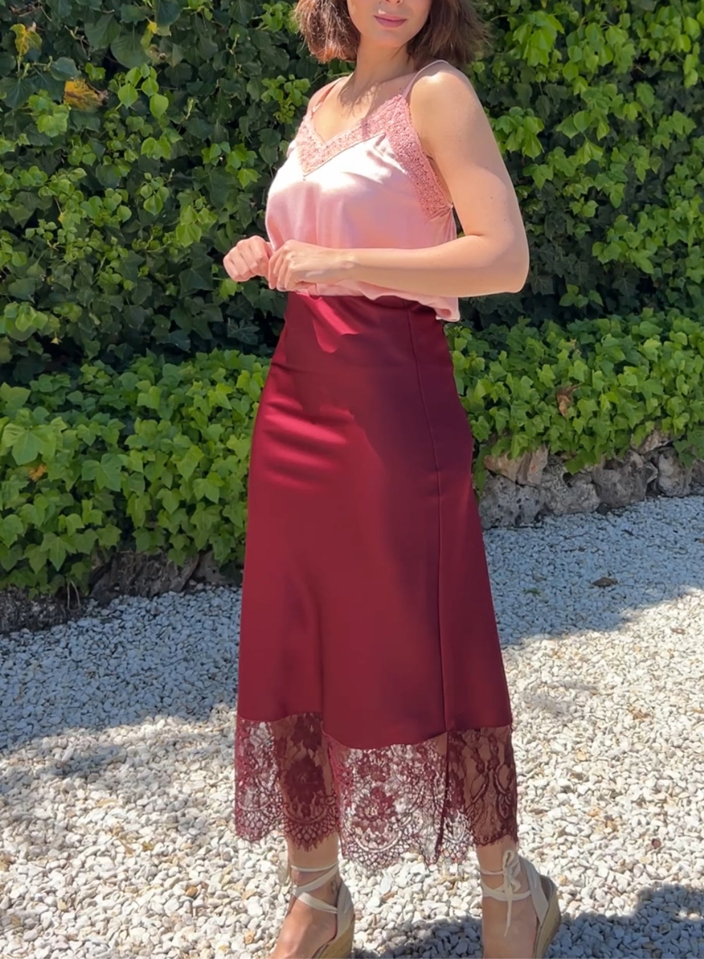 Satin lace skirt 