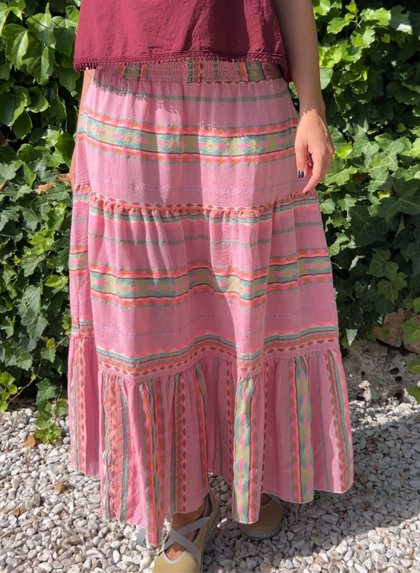 Falda étnica rosa