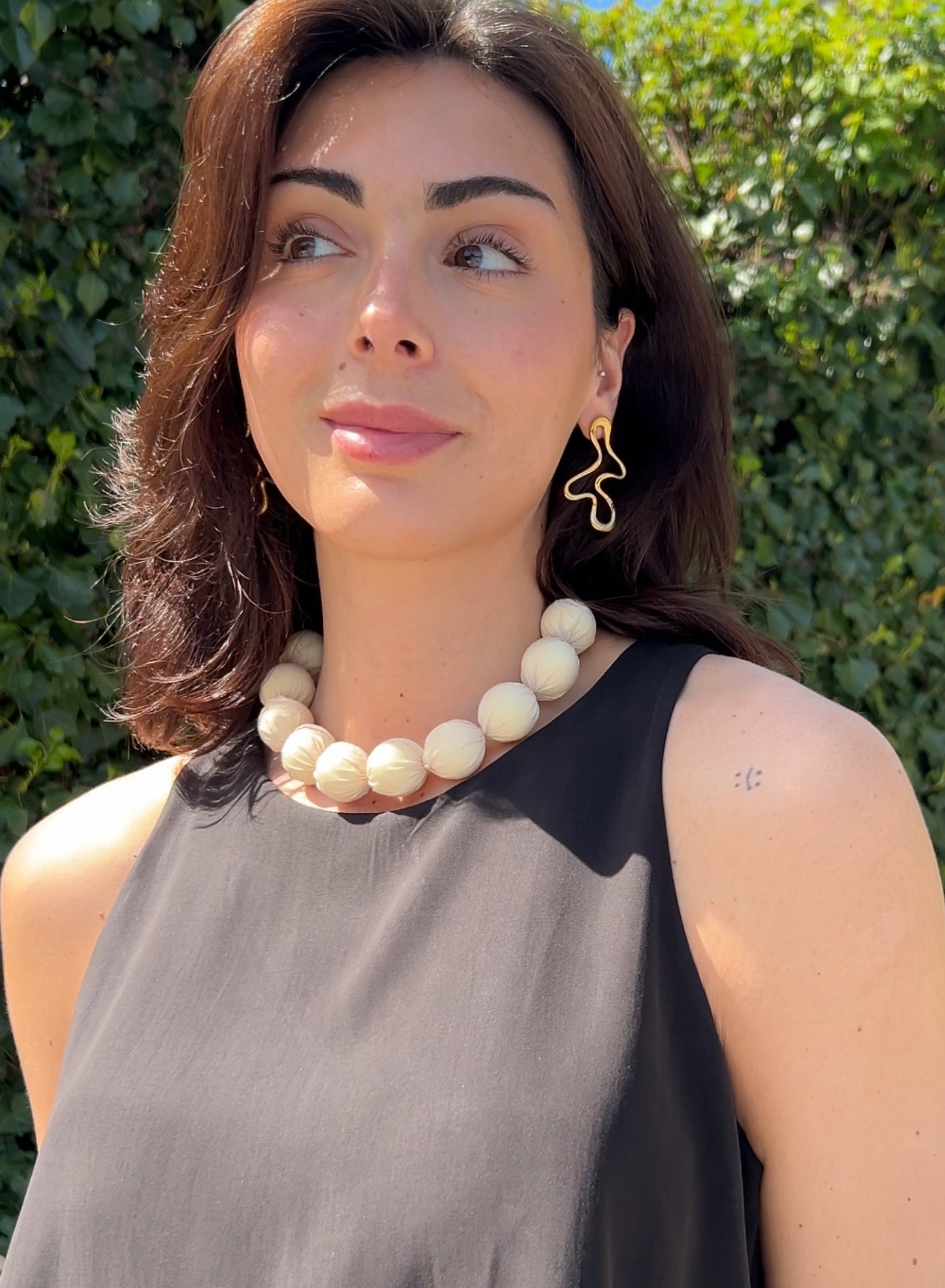 Gargatilla bolas seda crudo