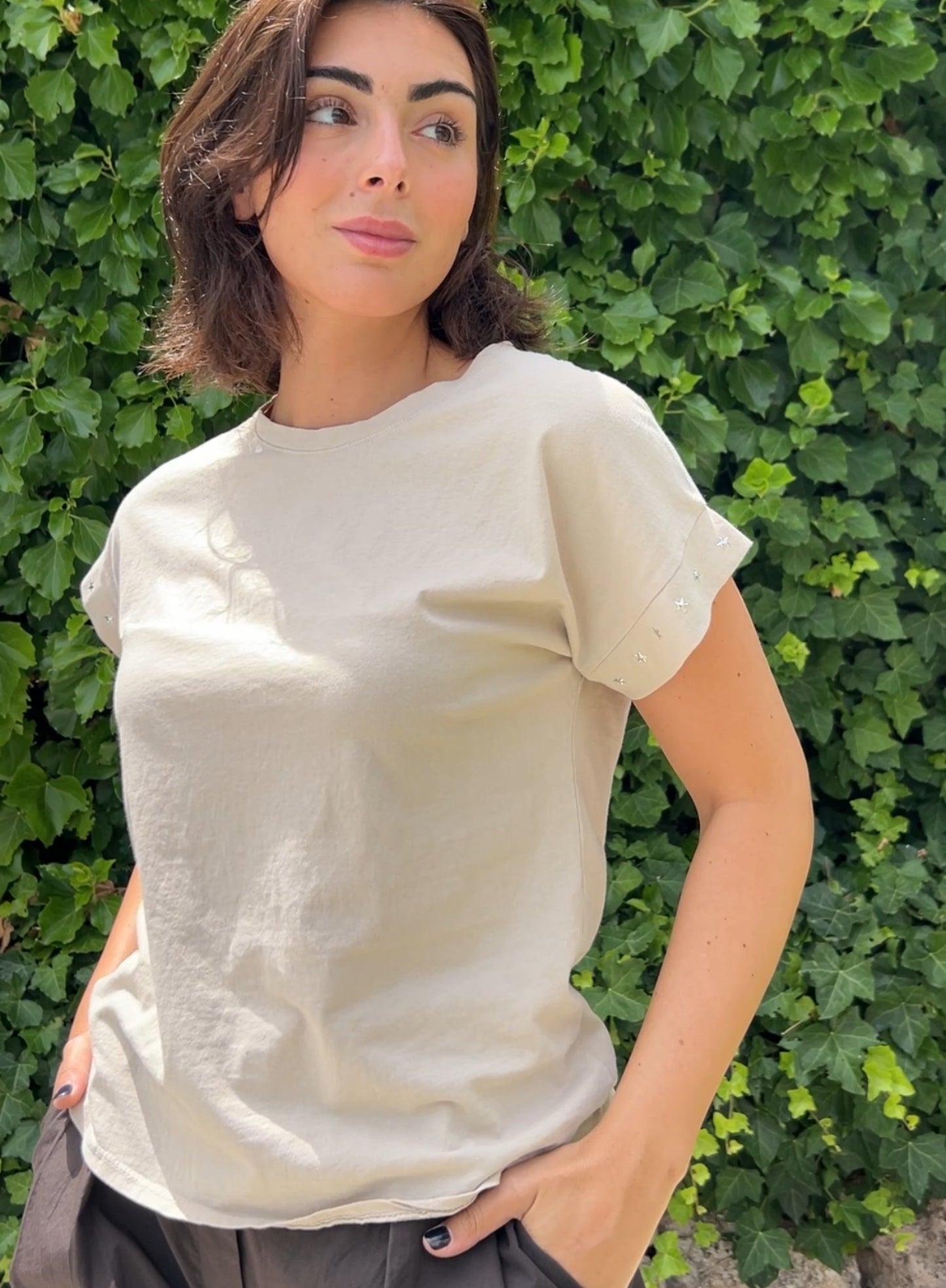 Camiseta estrellas beige