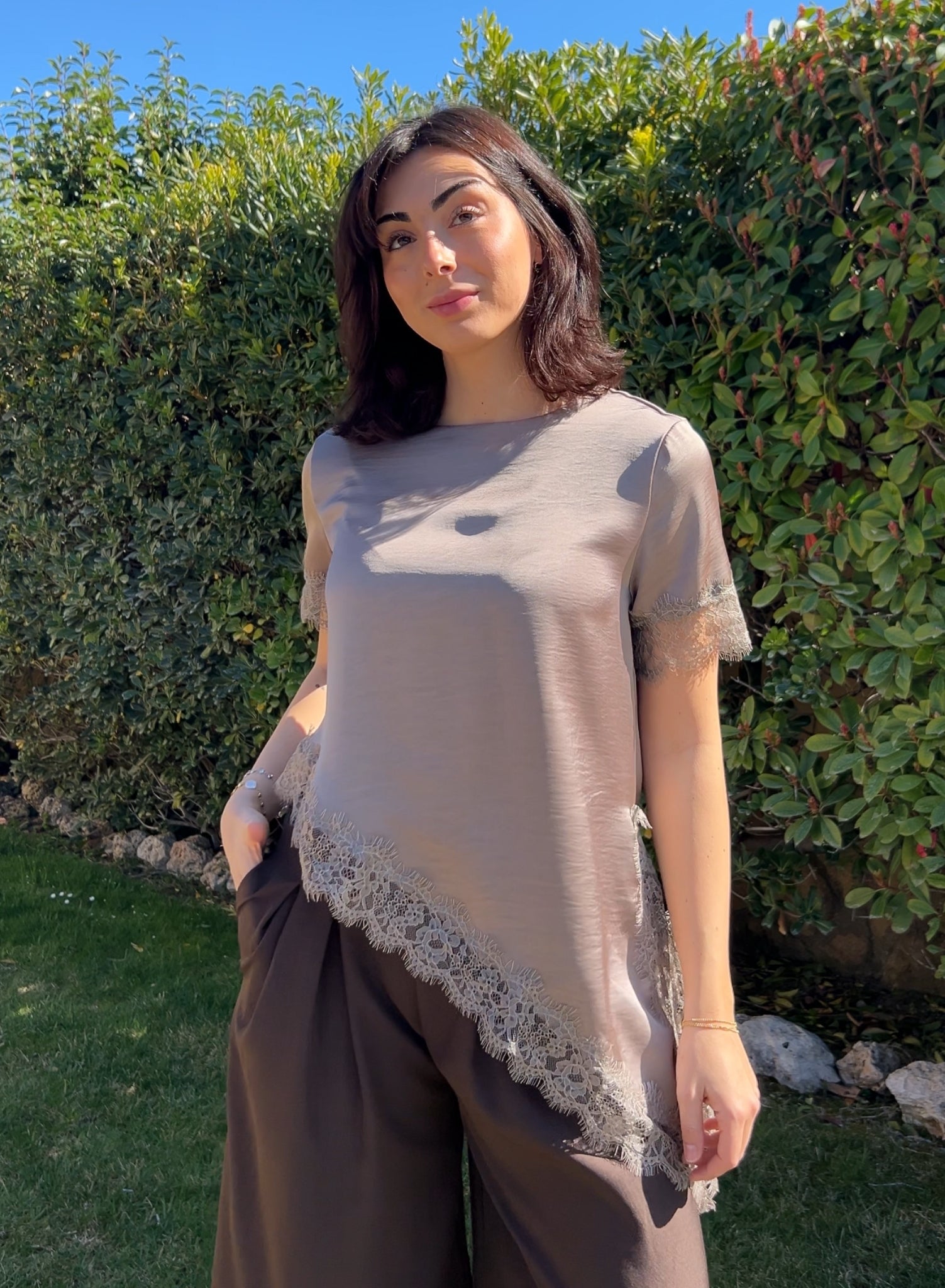 Blusa asimétrica topo