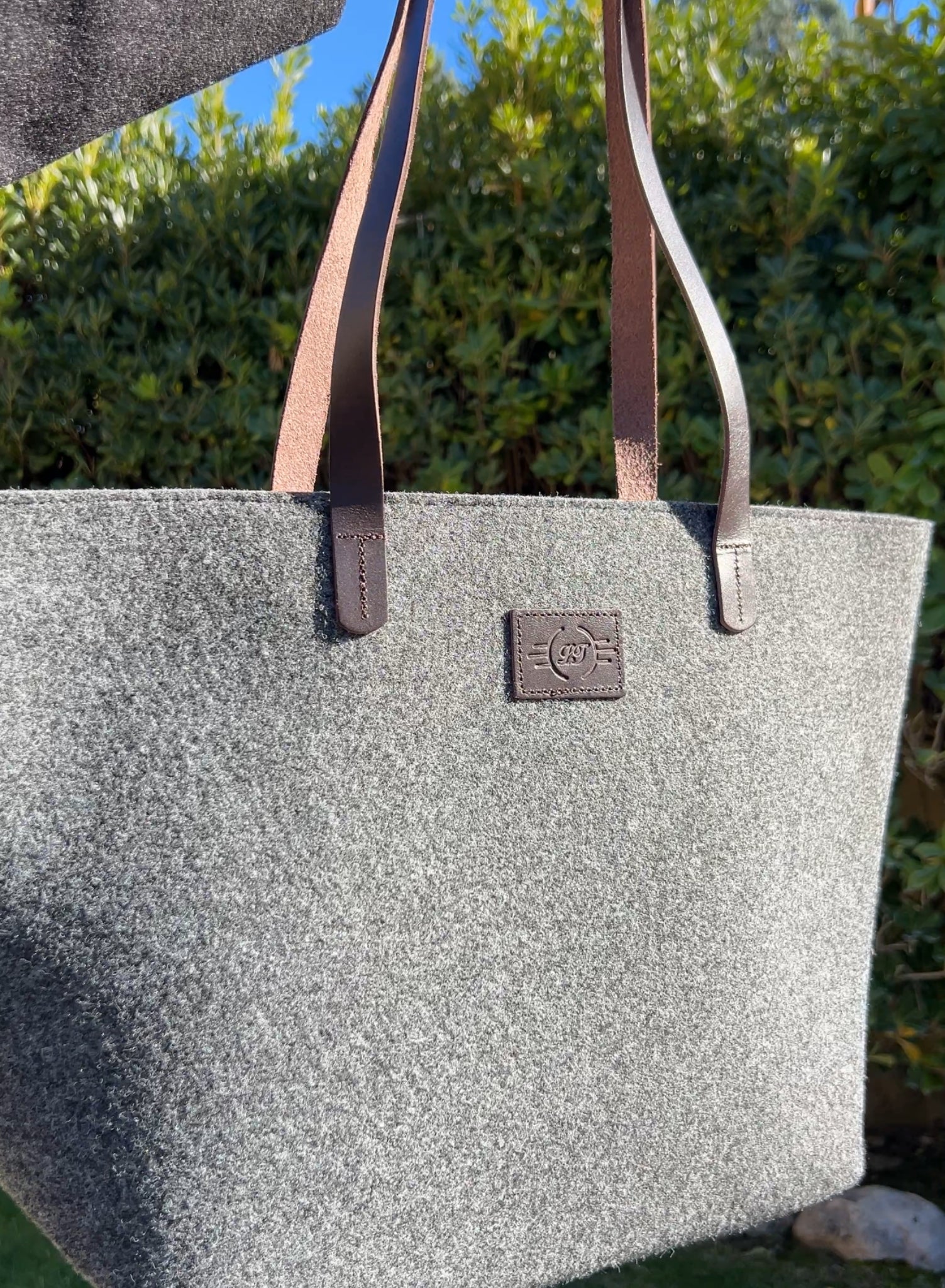 Bolso fieltro gris