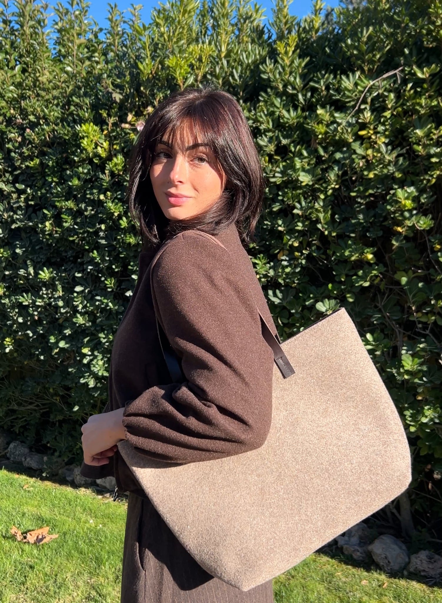 Bolso fieltro marrón