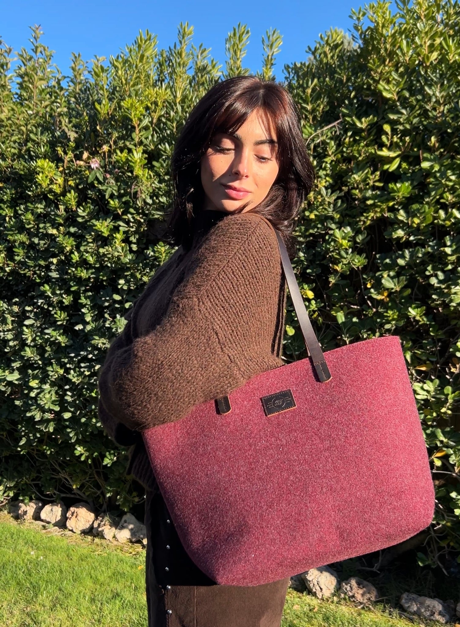 Bolso fieltro granate