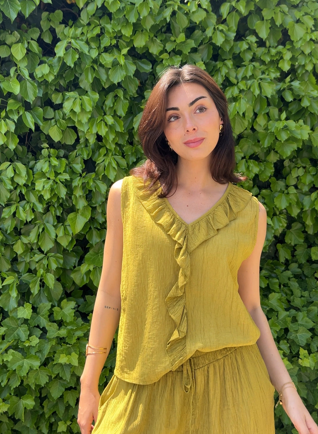Blusa Nora Volante Pistacho