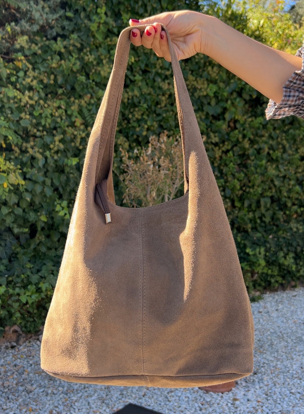 Bolso saco tachuelas