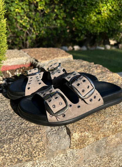 Leather stone sandals