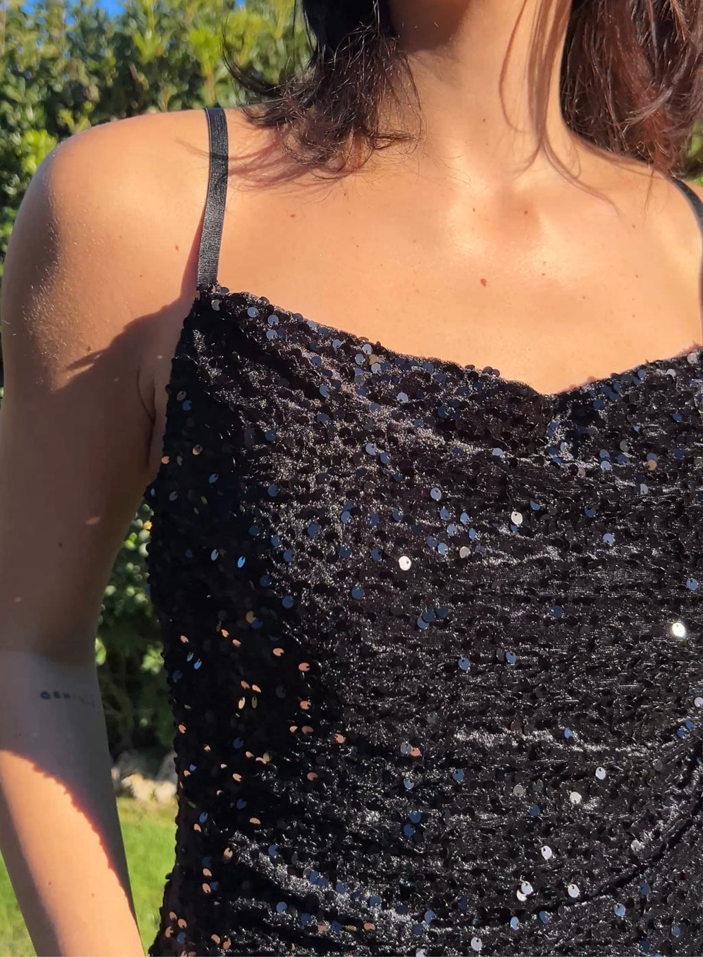 Top terciopelo negro