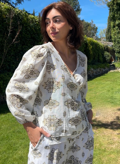 Coconut blouse 