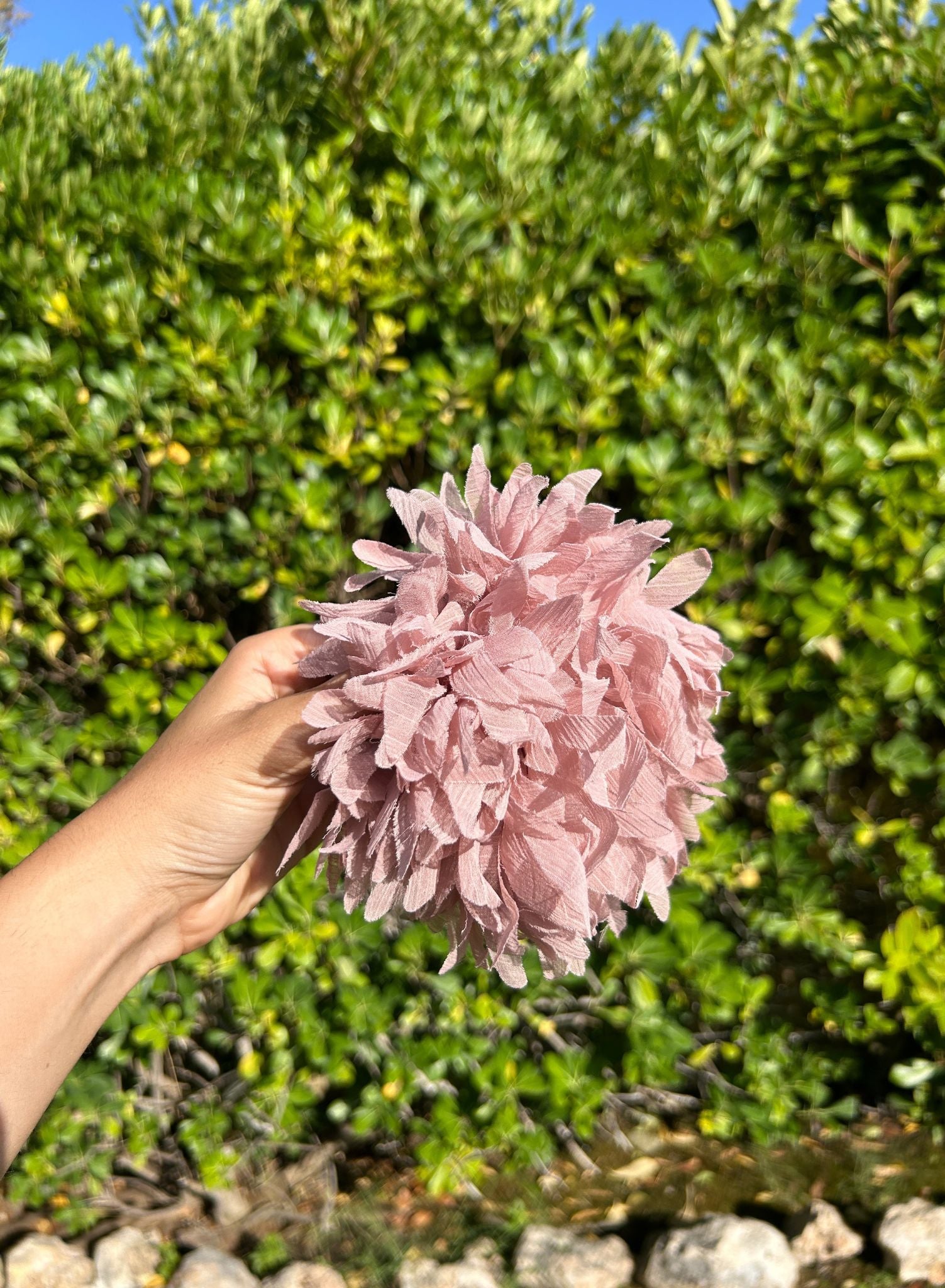 Pinza flor pelo (varios colores)