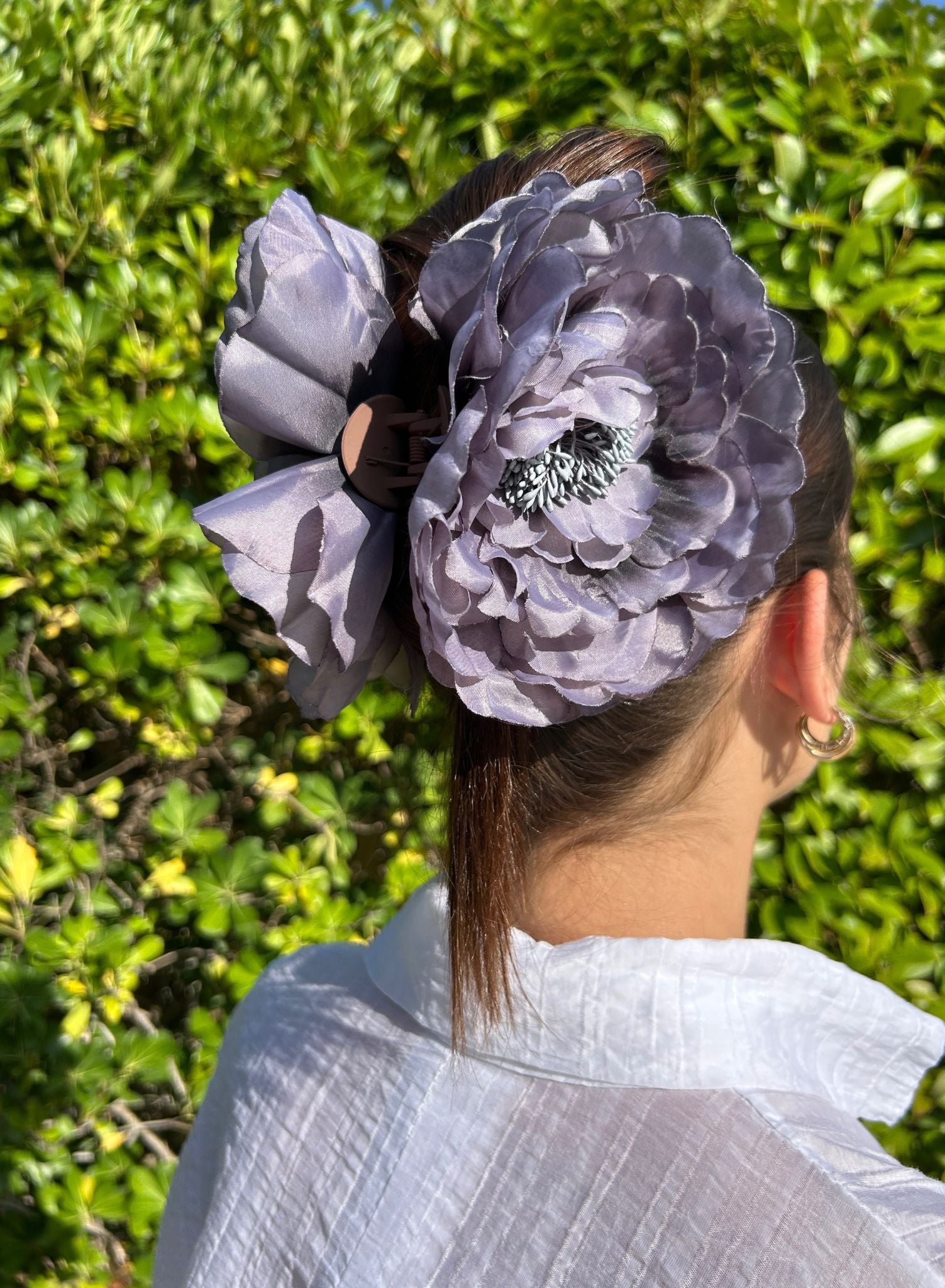 Pinza con flor (varios colores)