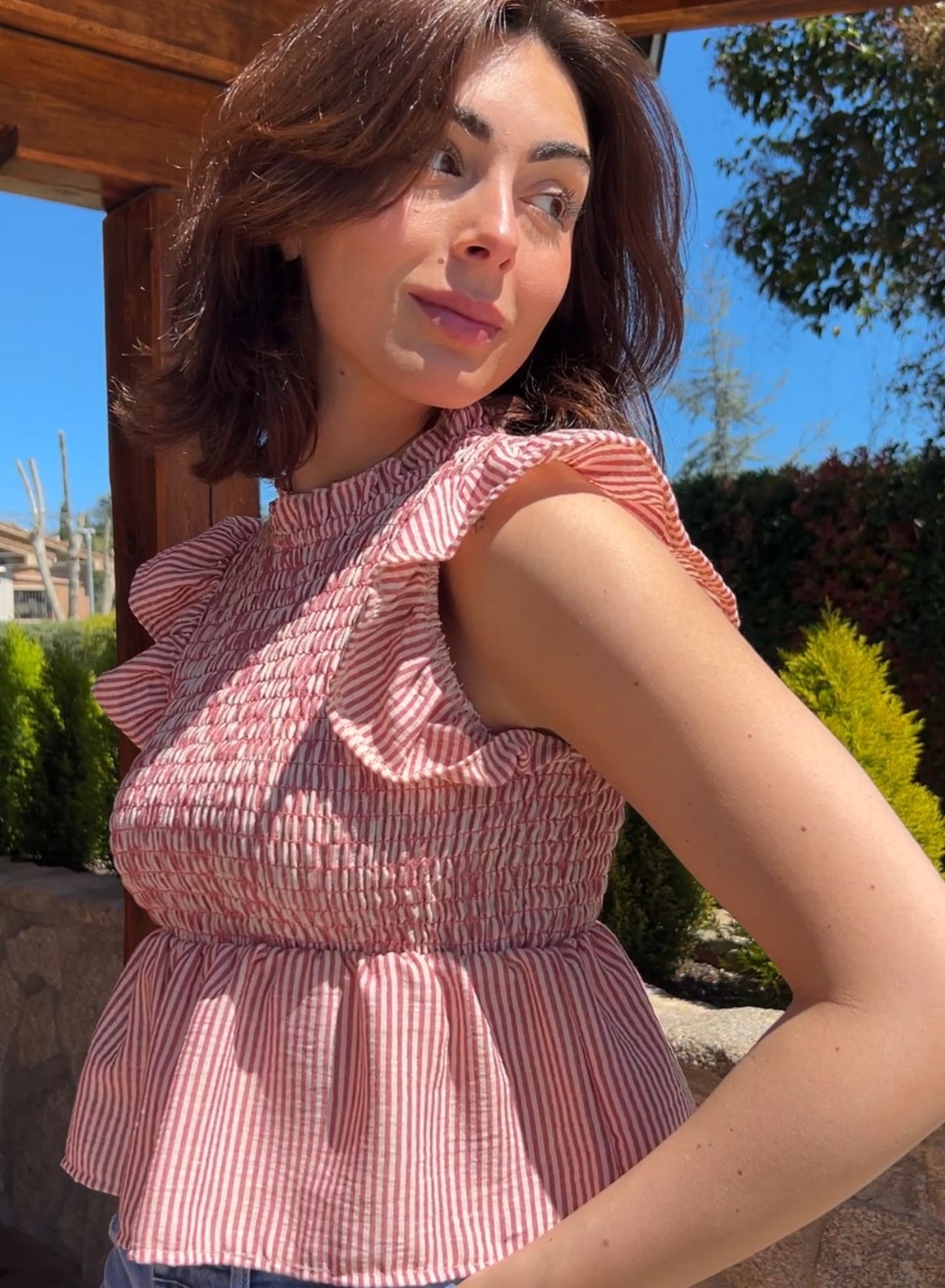 Noe red shirt 