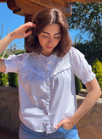 Blusa encaje blanco