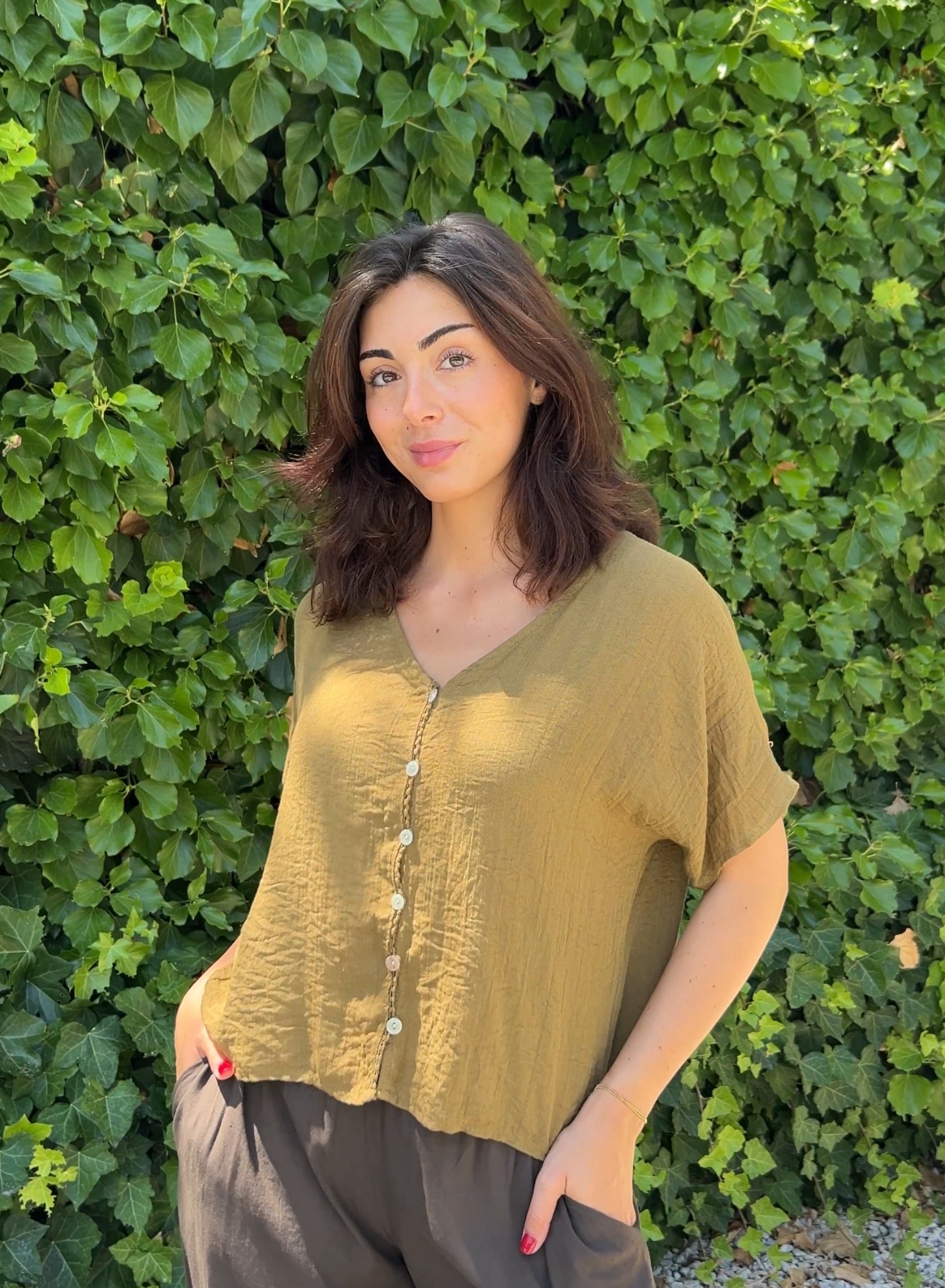 Blusa tipo bambula botones oliva