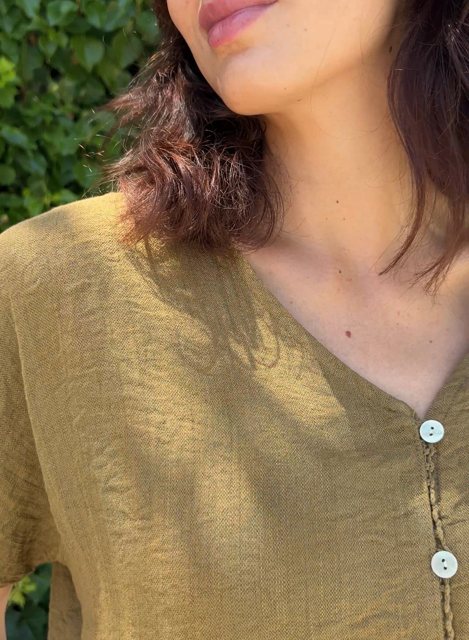Blusa tipo bambula botones oliva