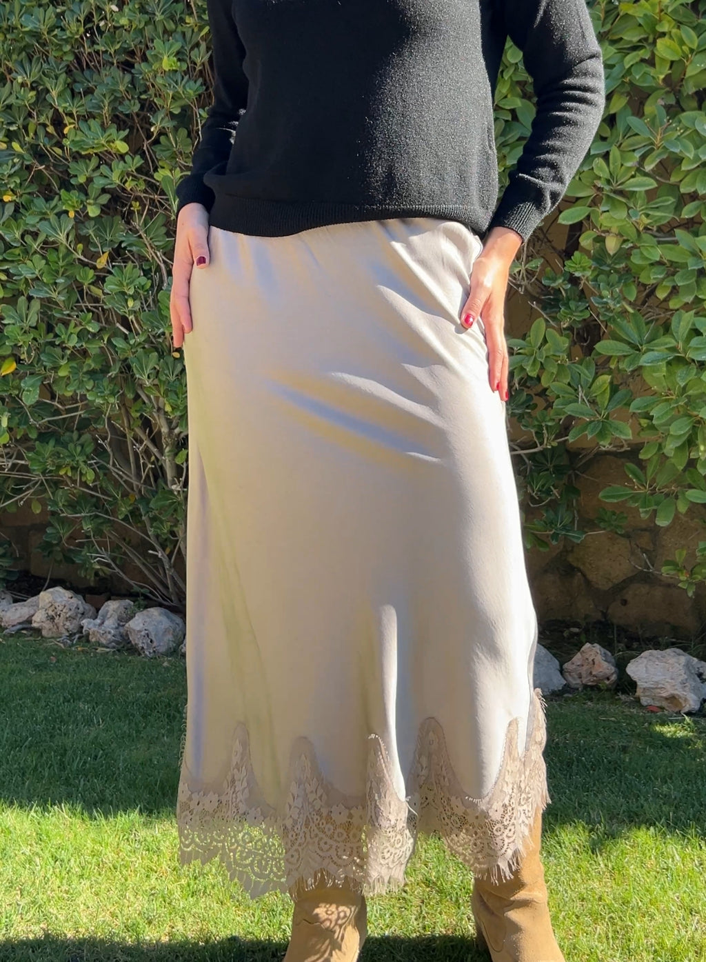 Falda raso gris claro