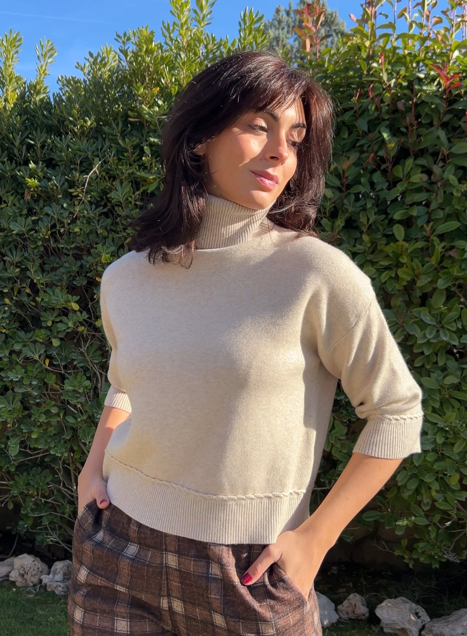 Jersey cuello alto crudo